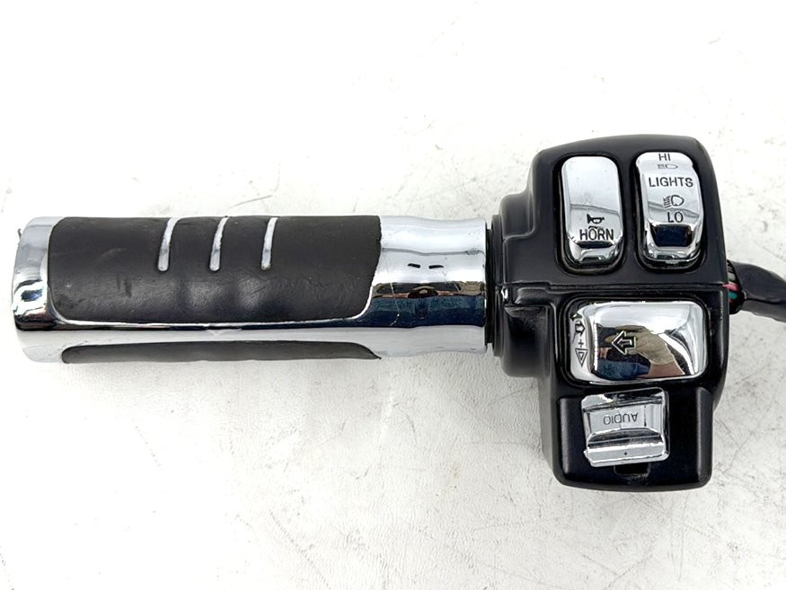 2012 Harley FLHX Street Glide OEM Left Turn Signal Headlight Switch Control