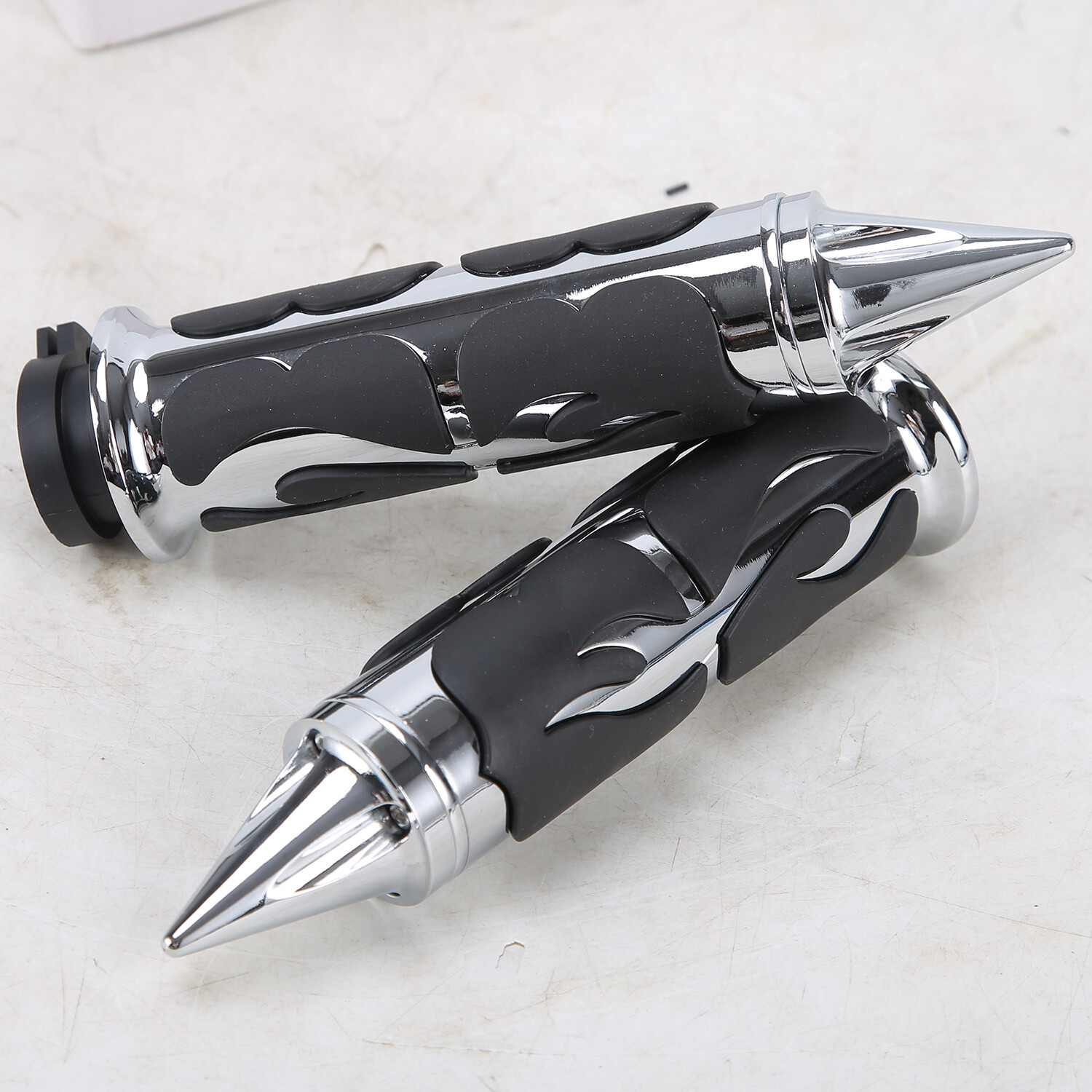 Chrome Motorcycle 1″ Handlebar Hand Grips For Harley Sportster XL1200 883 Glide