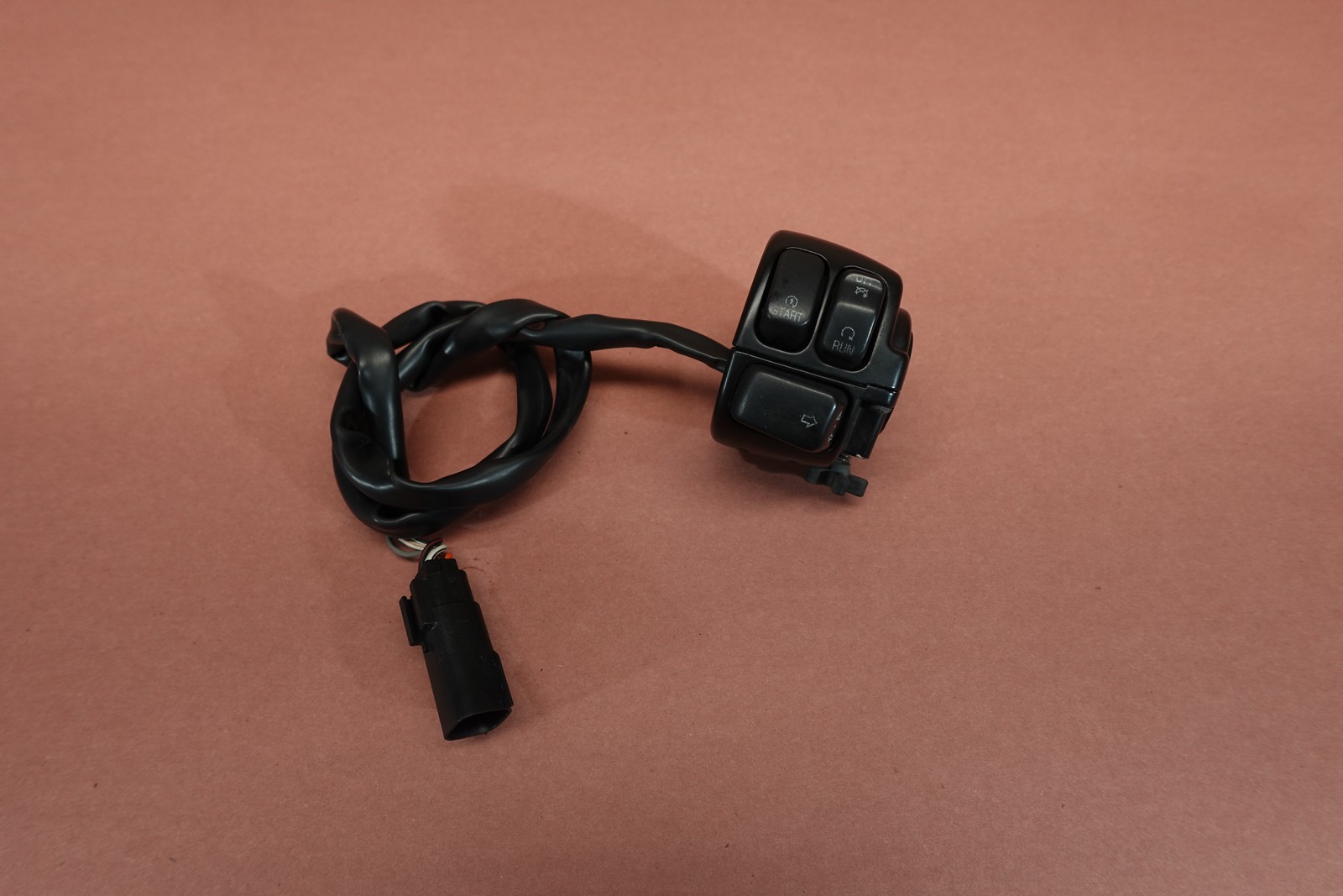 2000-2011 Harley Davidson Heritage Softail FLSTC Right Control Start Stop Switch