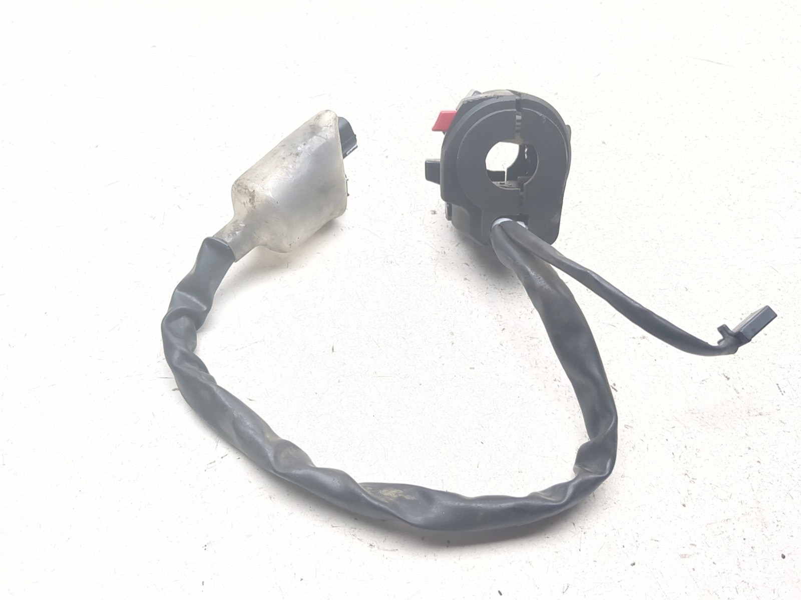 24-26 Kawasaki Ninja EX500 Front Left Handlebar Switch 46091-0649