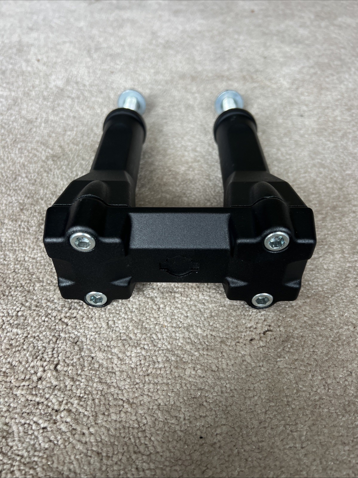 GENUINE HARLEY DAVIDSON BLACK ANODIZED TALL HANDLEBAR RISERS WITH TOP CLAMP