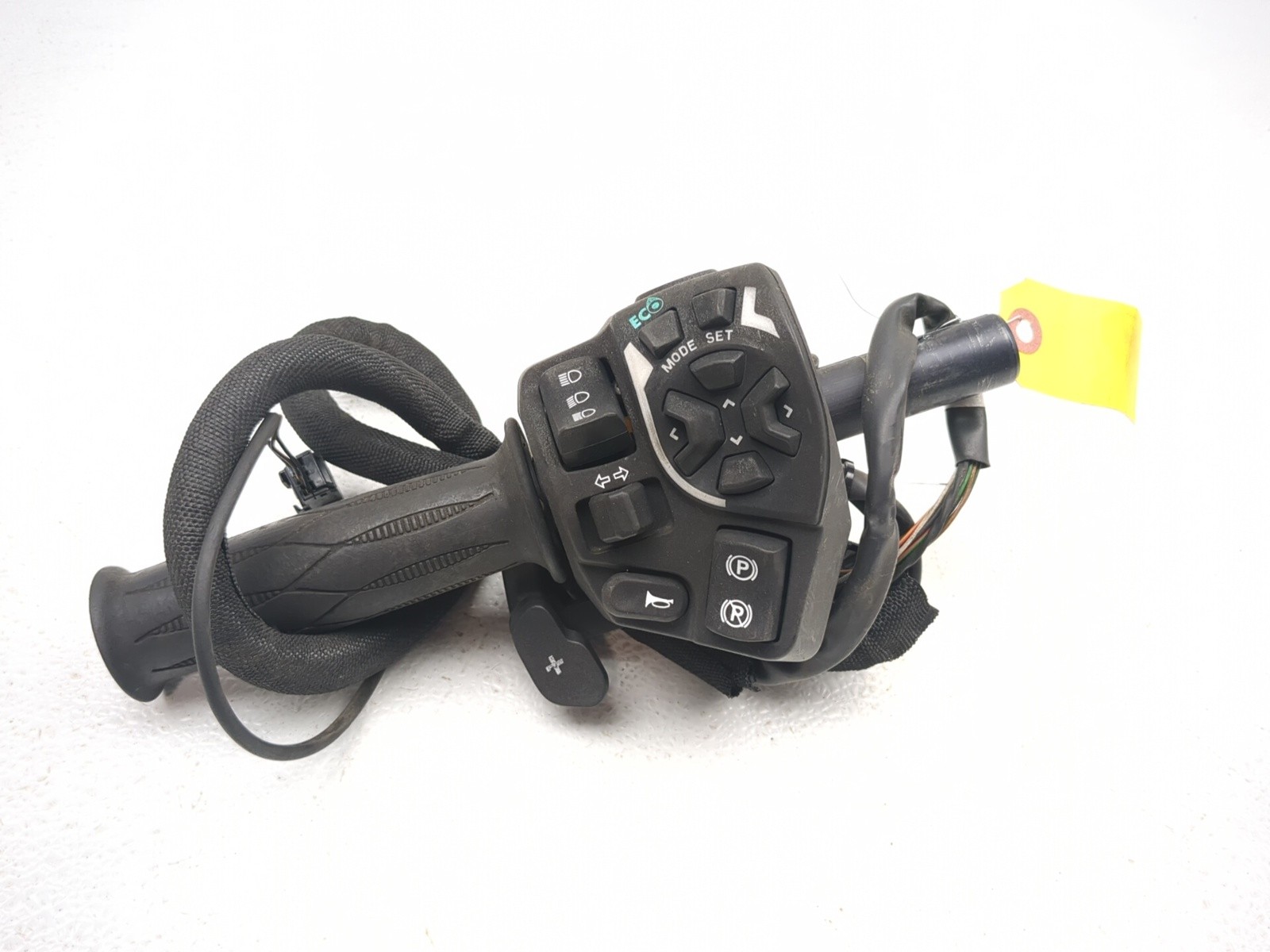 16-26 Can-Am Spyder F3-T SE6 Front Left Handlebar Switch Assembly 710004731
