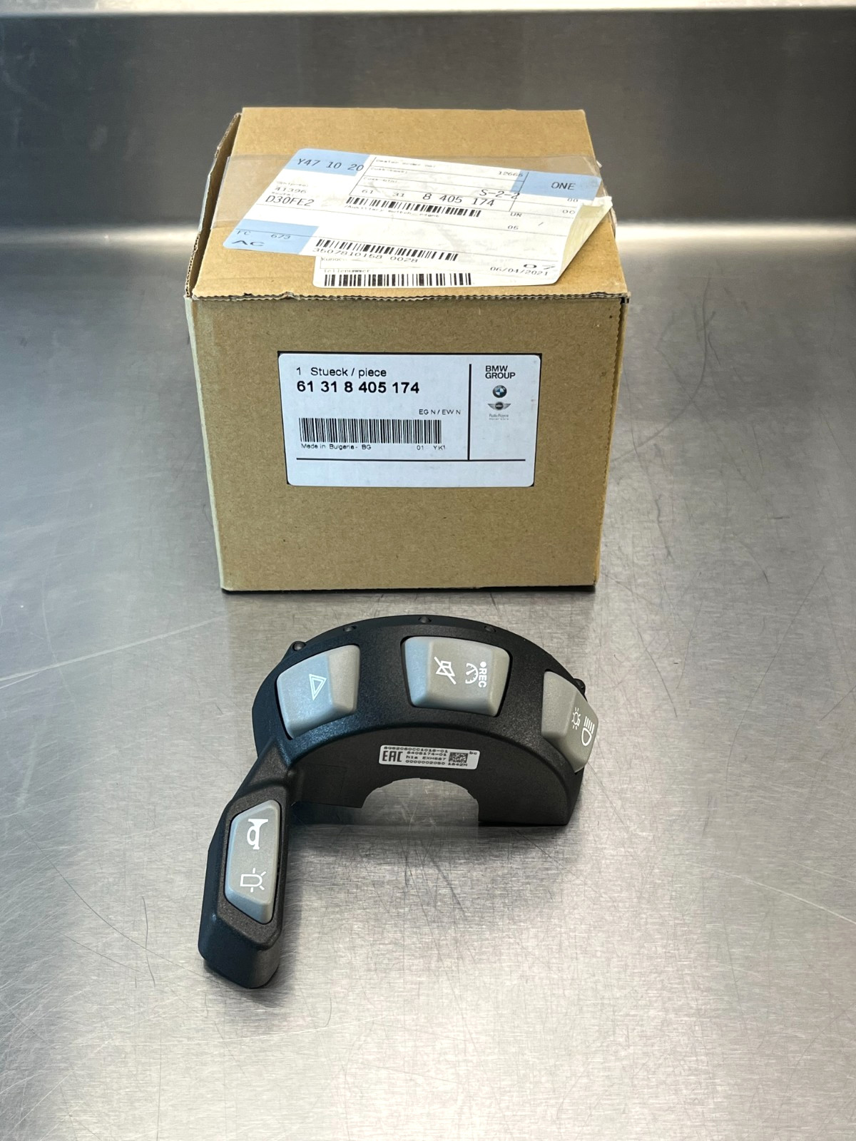 BMW OEM Auxiliary Switch (Right) for R 1200, 1250 RT 61318405174