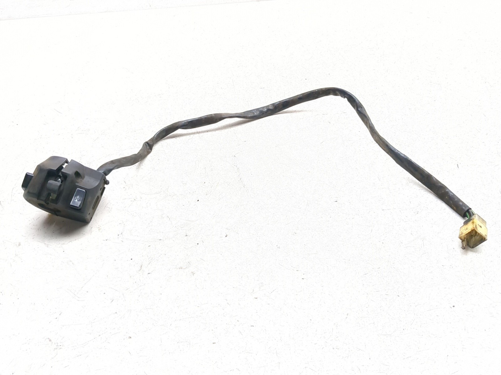08-12 Moto Guzzi V7 Classic 750 Front Left Handlebar Switch Button
