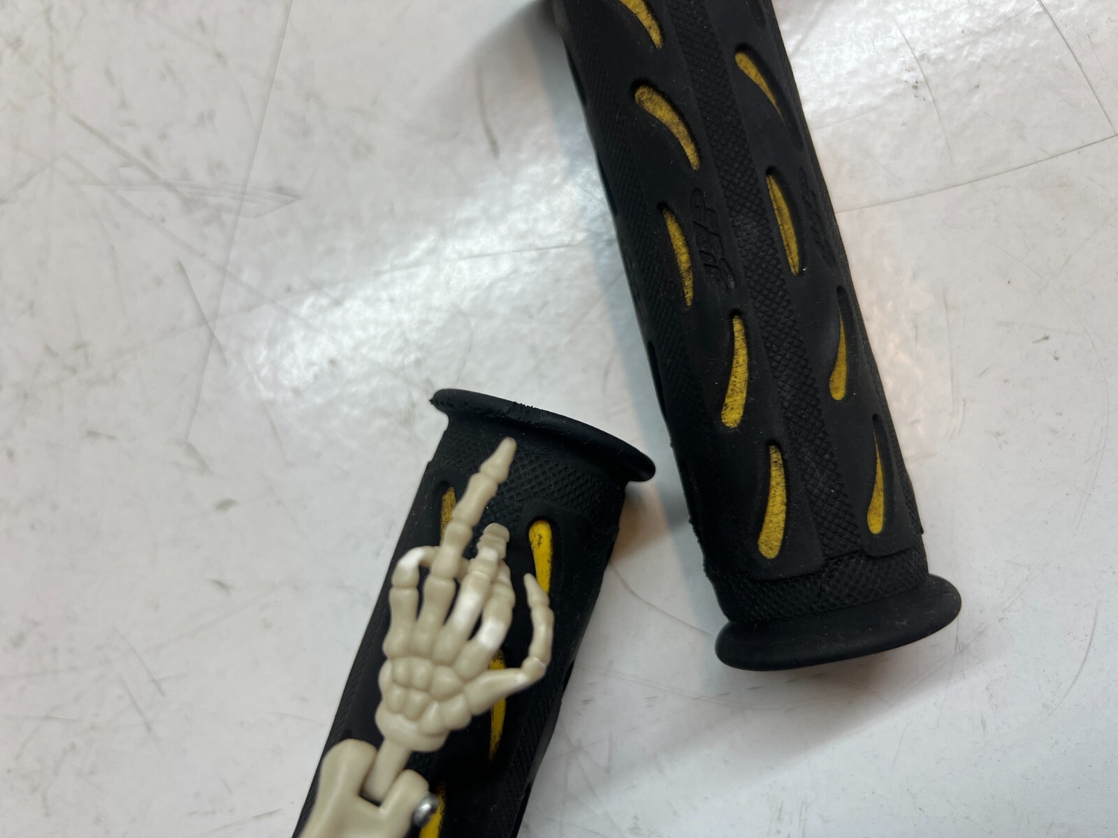 Husqvarna SM 610 S 1999-2001 Grip Set