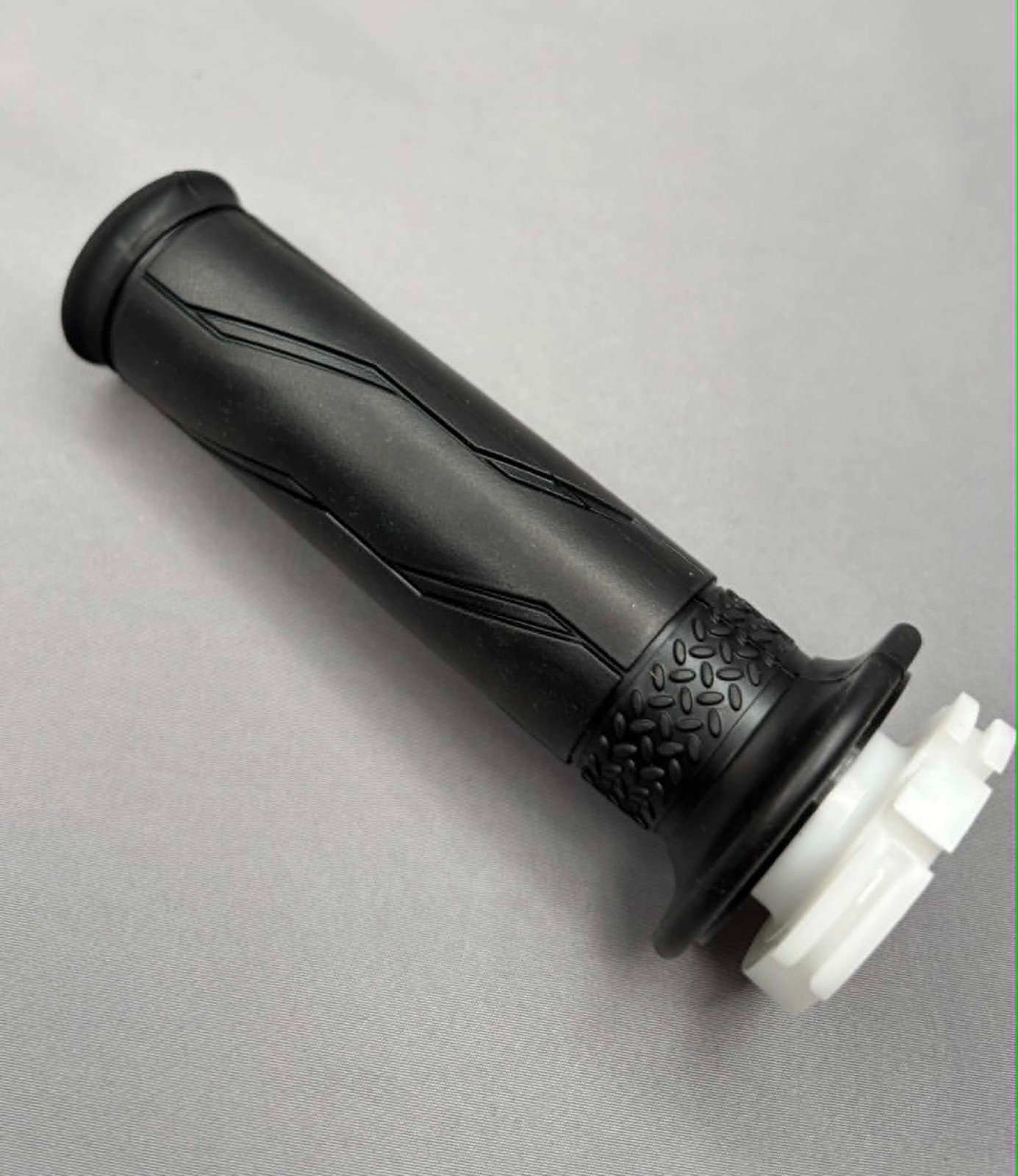 Throttle Housing Grip Tube Assy for Yamaha YFZ-R6 R1 R1M 2C0-26240-00 Parts