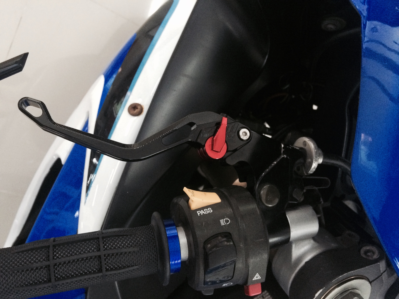 Adjustable For Honda CBR900RR 1993-1999 1998 1997 1996 Brake Clutch Levers Short