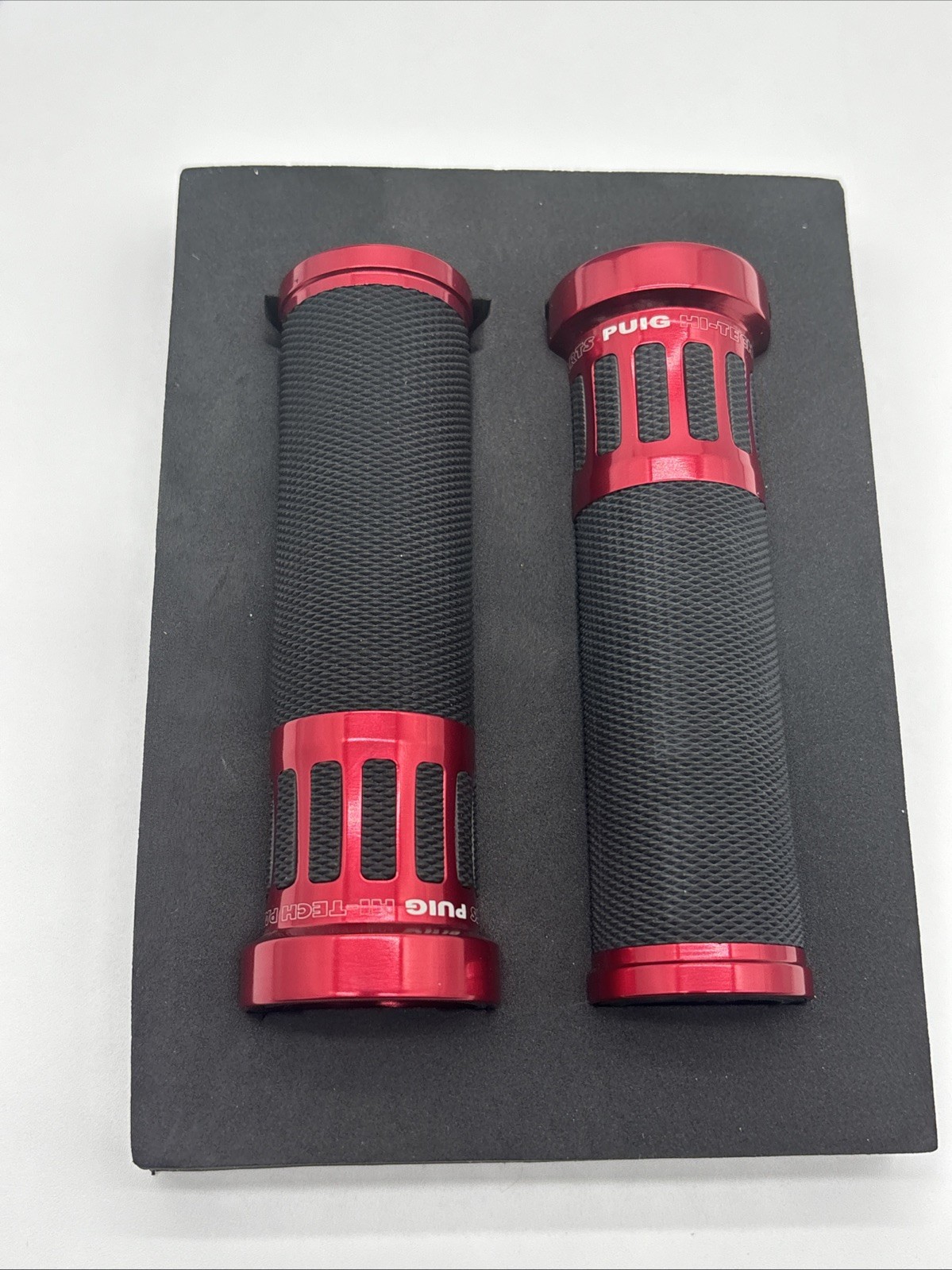 Puig Hi-Tech Parts – Grips Pair Alum 123mm C/Red