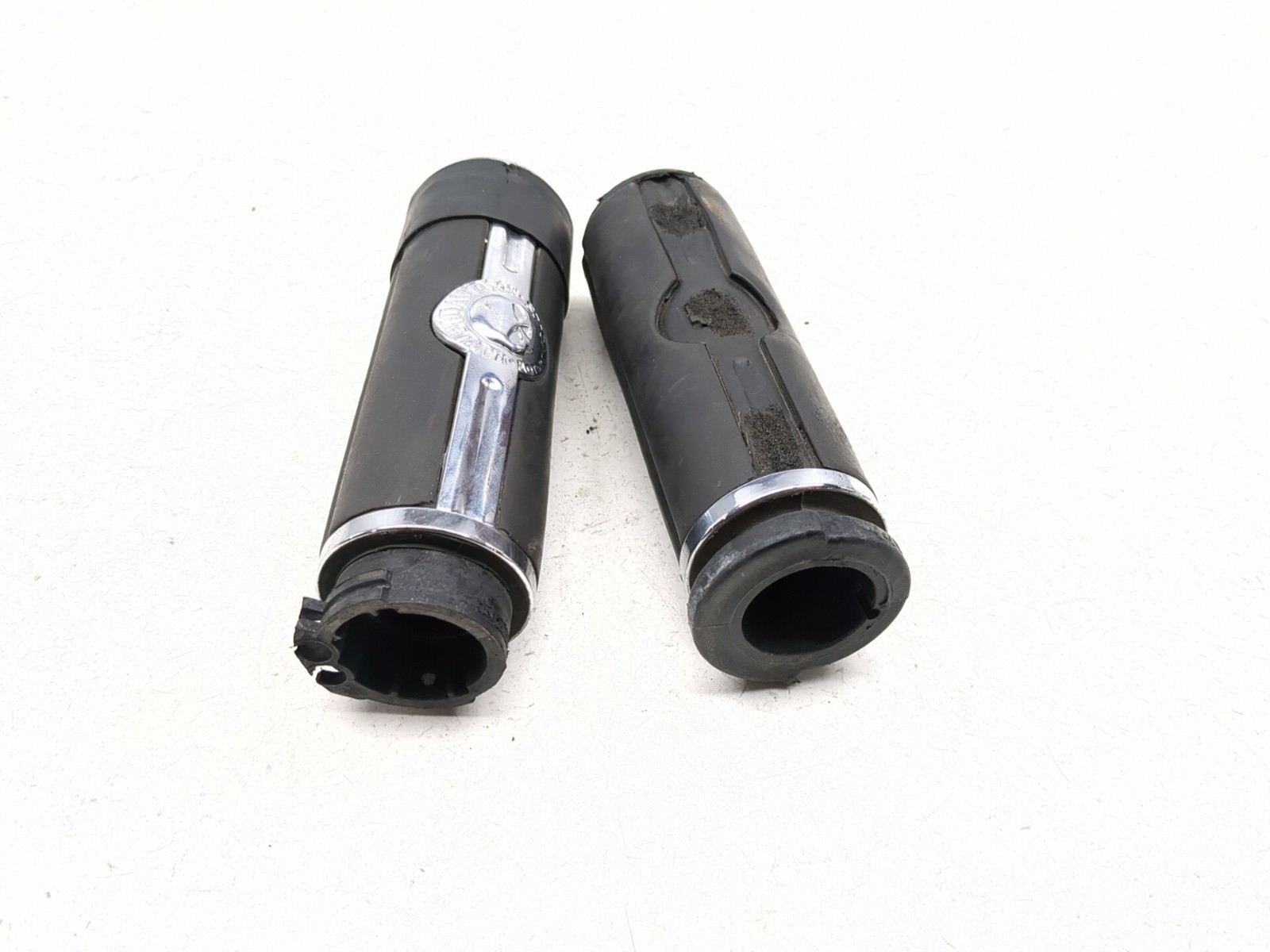 99-05 Harley Davidson FXDWG Dyna Wide Glide Front Left Right Grip Set 56740-04