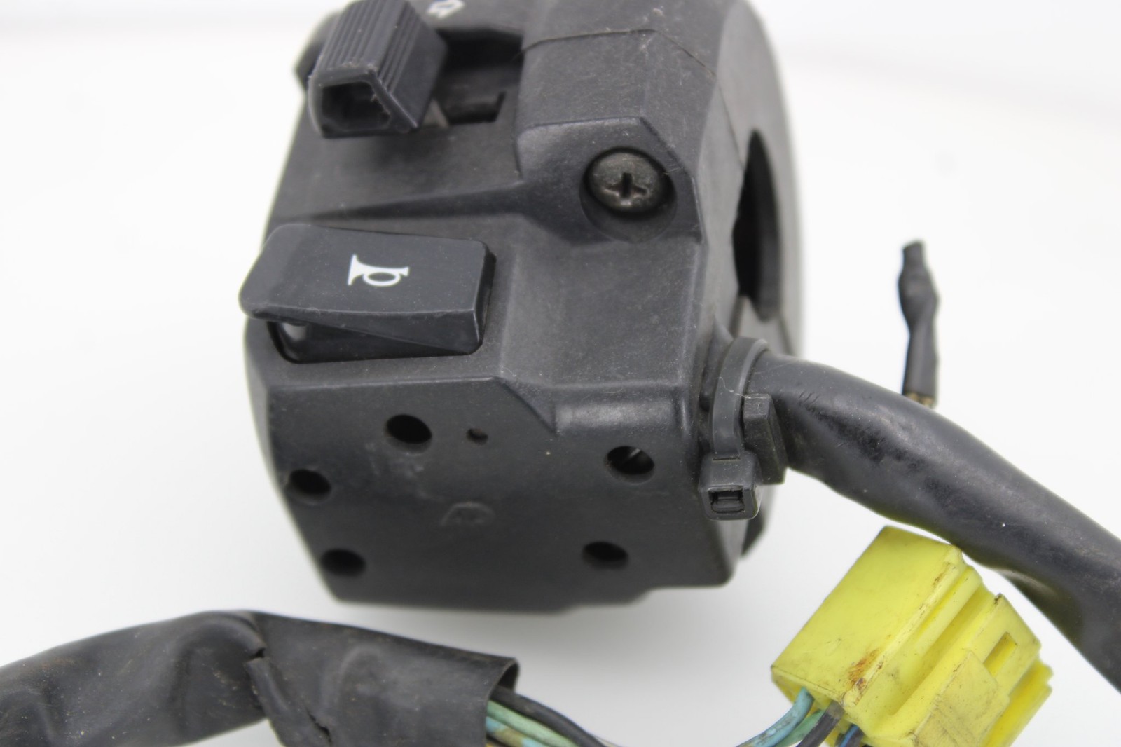 2006 SUZUKI GSXR600 LEFT HANDLEBAR CONTROL SWITCH 37400-01H10