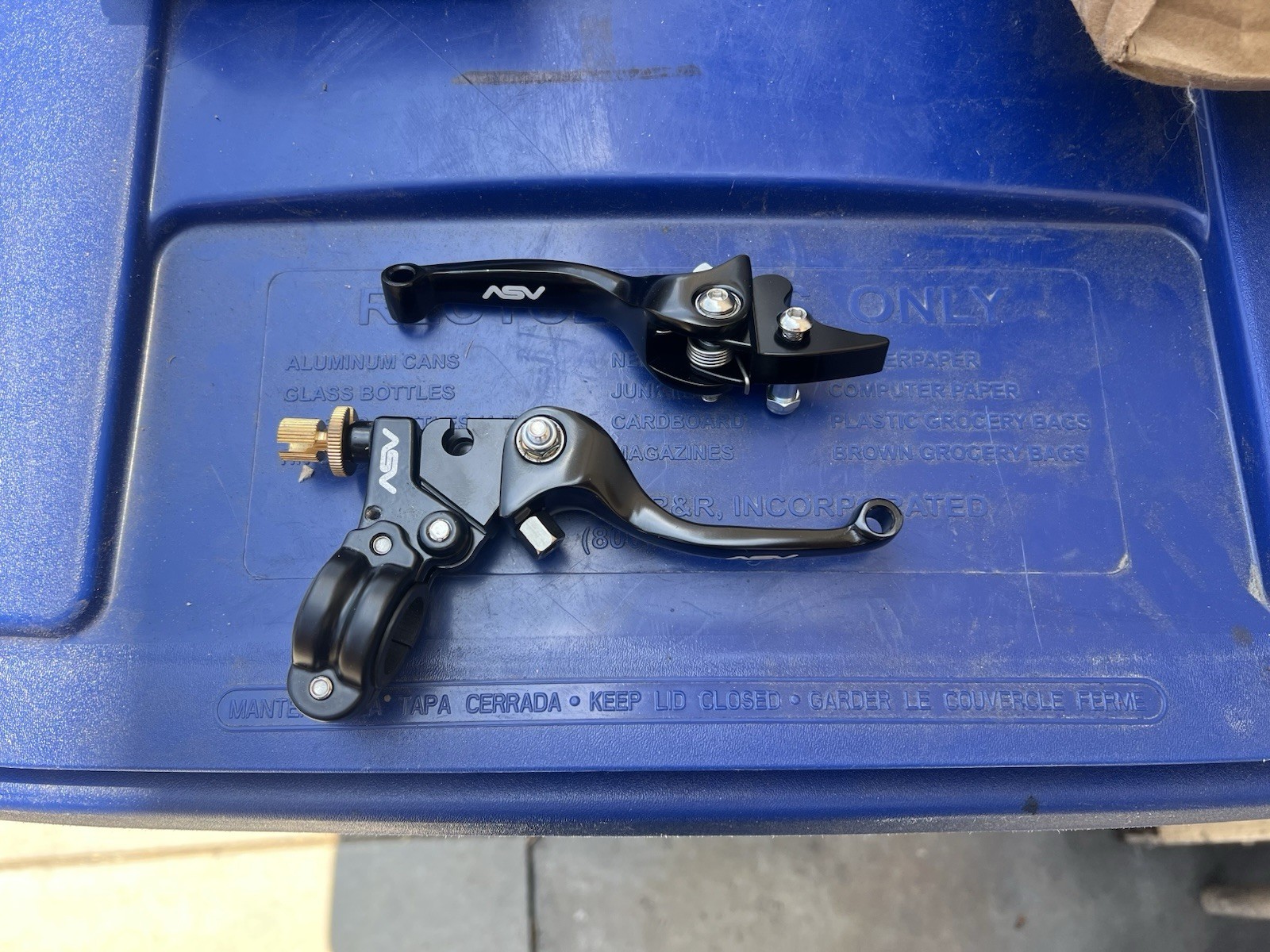Universal CNC Foldable Brake /Clutch Levers With Mounting Perch