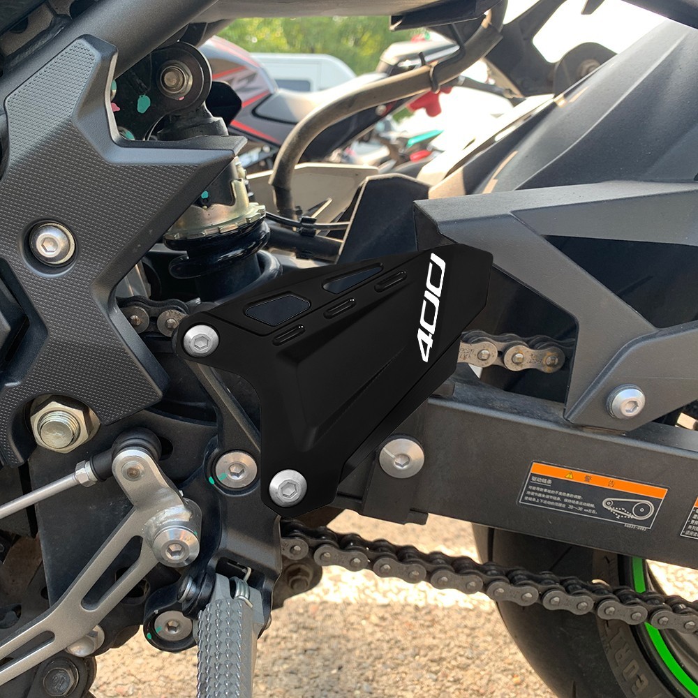 Foot Pegs Heel Plates Guard Protector For Kawasaki Ninja 400 ABS/SE 2018-2023