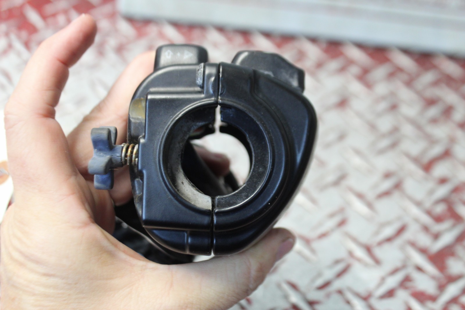 2009 HARLEY VRSCDX NIGHT ROD SPECIAL OEM RIGHT CONTROL SWITCH VR29