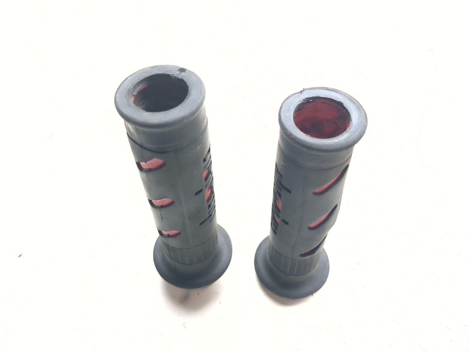 01-06 Honda CBR 600 F4i Front Left Right Domino X2 Handlebar Grips