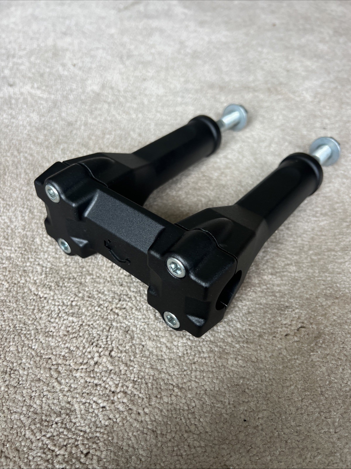GENUINE HARLEY DAVIDSON BLACK ANODIZED TALL HANDLEBAR RISERS WITH TOP CLAMP