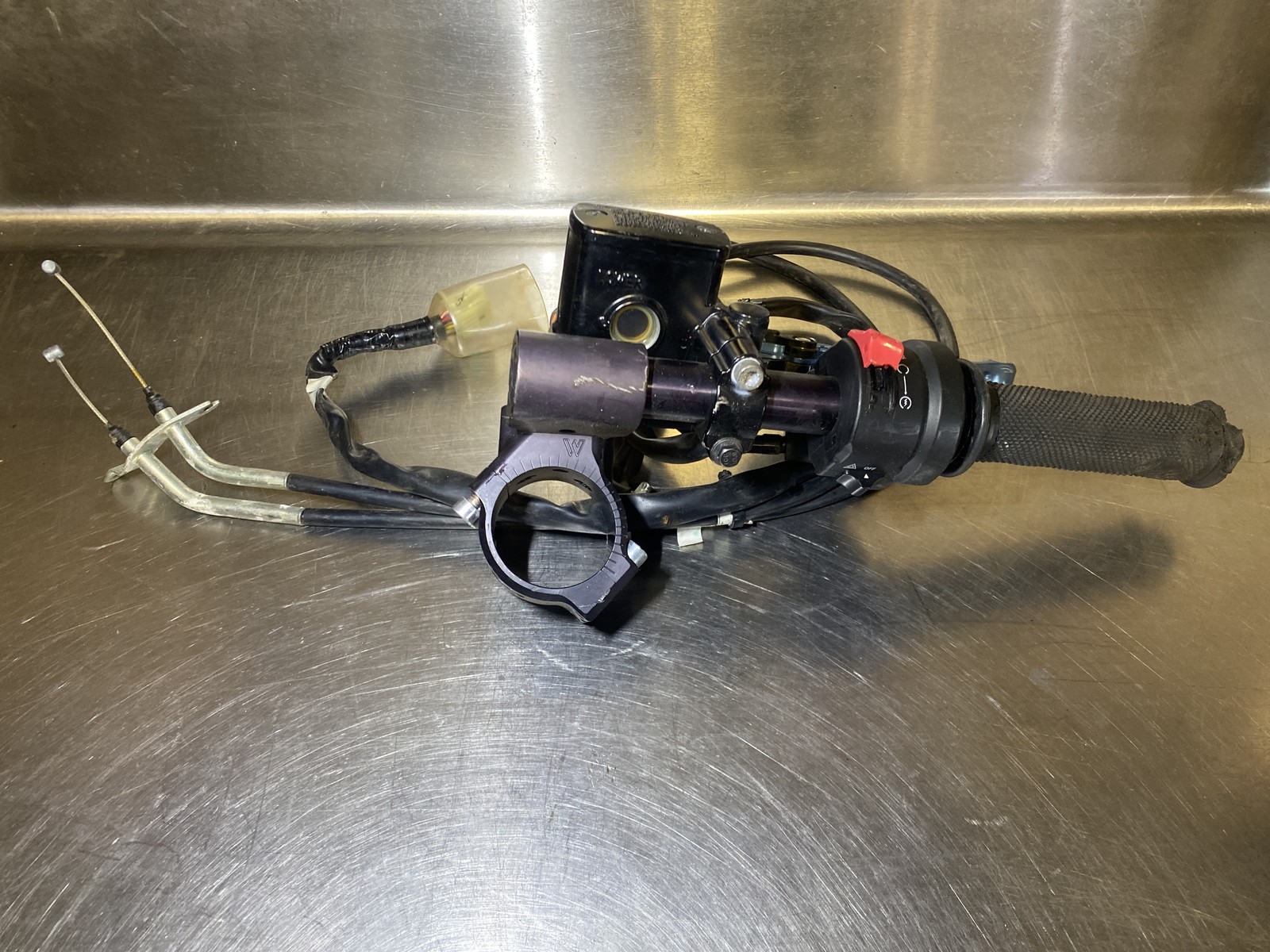 2016 Yamaha YZF R6 RIGHT CLIP ON HANDLEBAR W SWITCHES 13S-26122-00-00 #2102