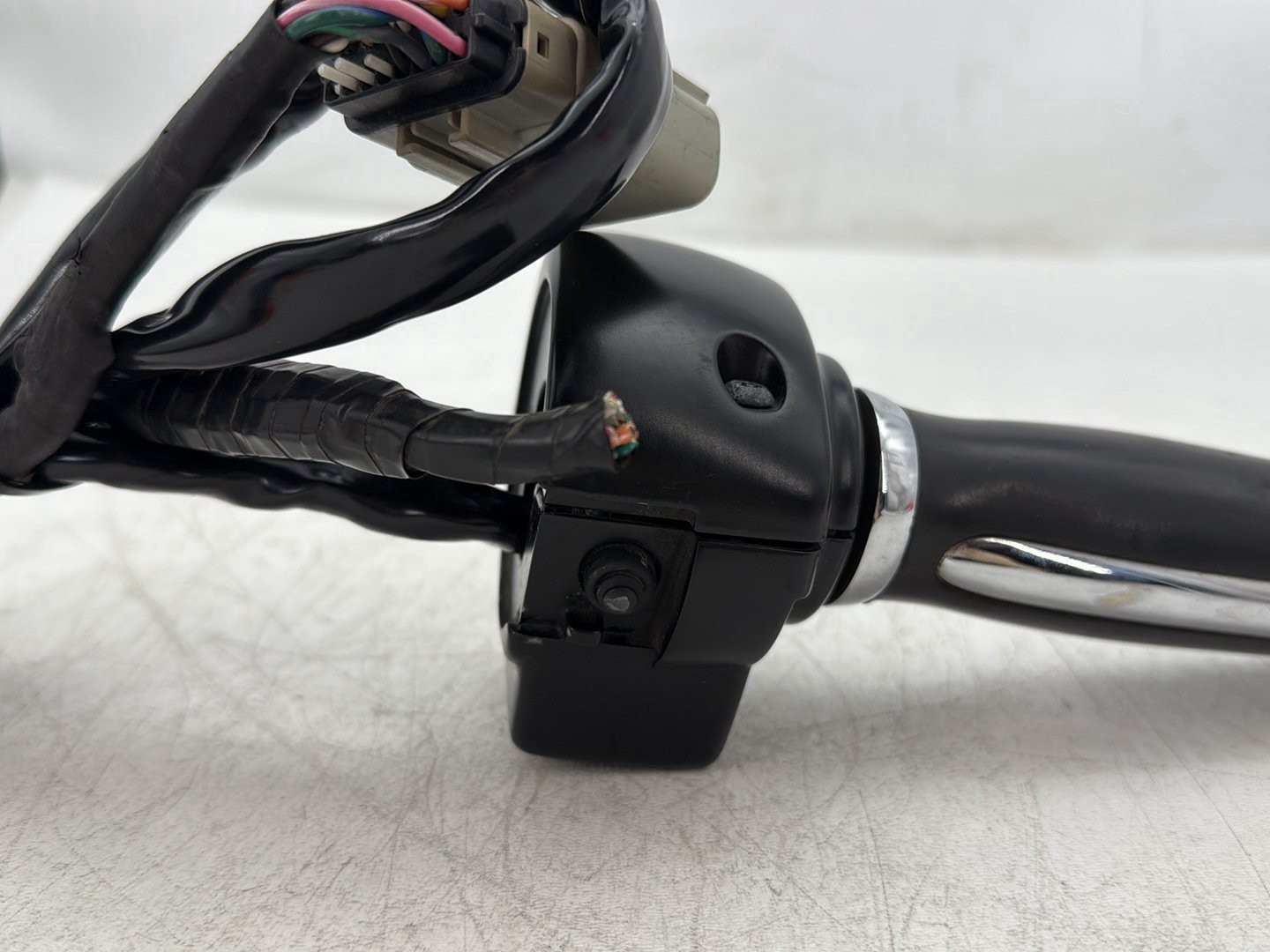 10 Harley Street Glide Touring OEM Left Turn Signal Headlight Switches Controls