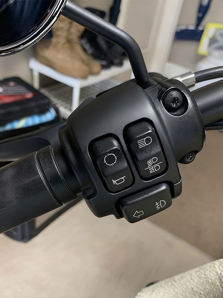 Matte Black Handlebar Switch Housings Cover For Harley Softail Heritage Classic