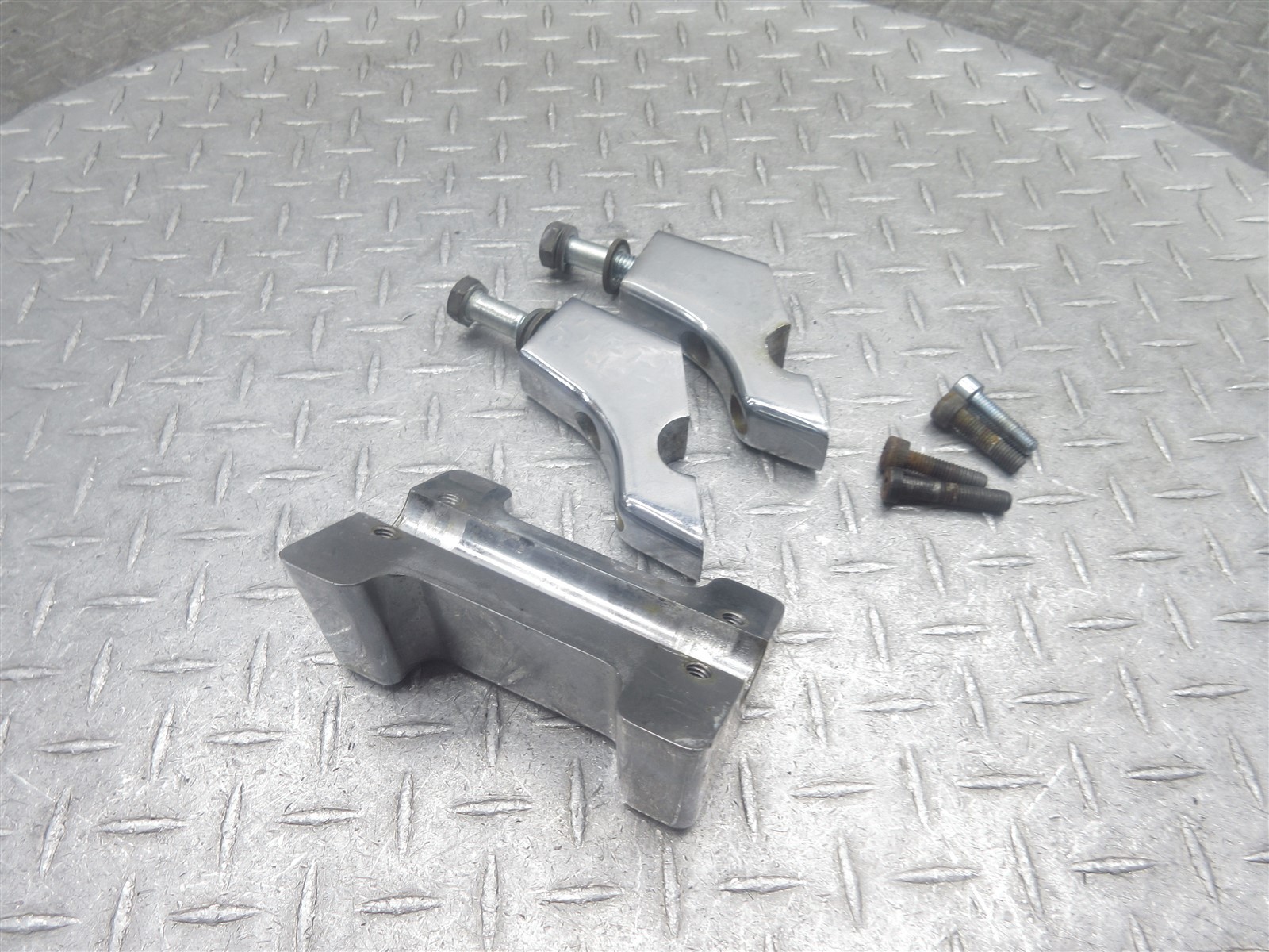 1995 95-99 Honda VT1100C2 Shadow ACE Handlebar Riser Clamp Mount Upper Lower Lot