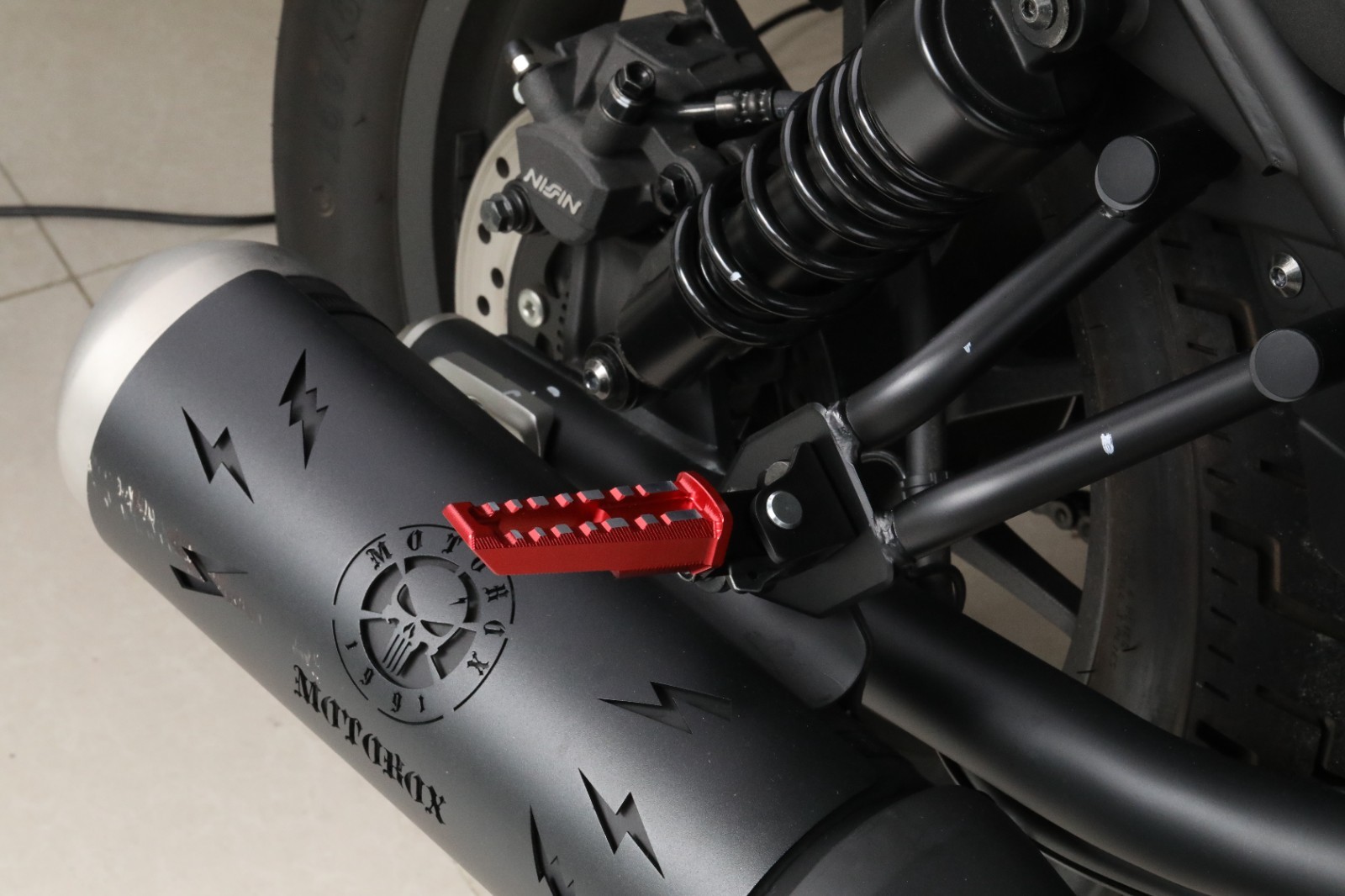 Rear Foot Pegs Passenger Footrest Pedals Footpegs For Yamaha YZF R1 2020-2026