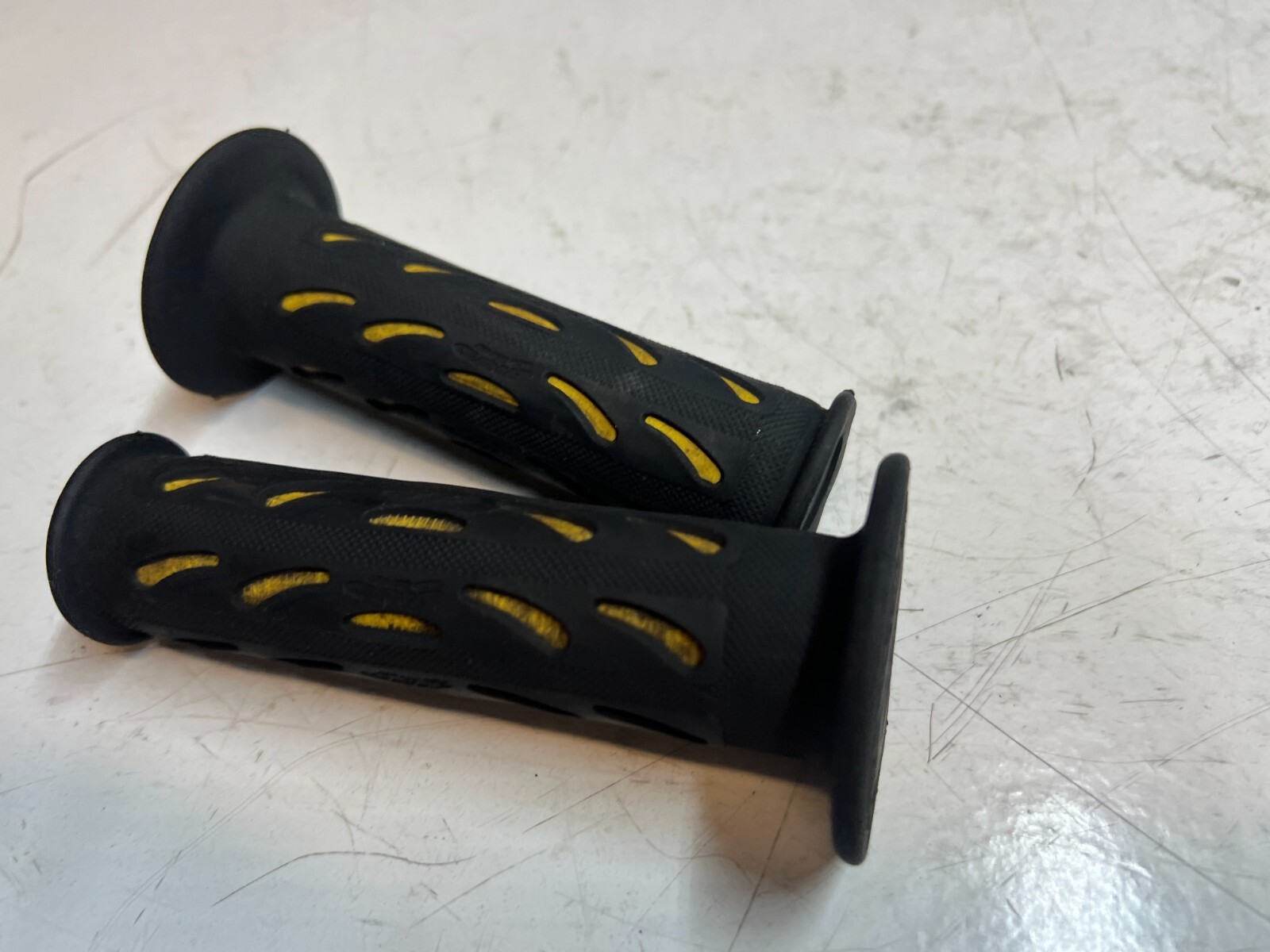 Husqvarna SM 610 S 1999-2001 Grip Set