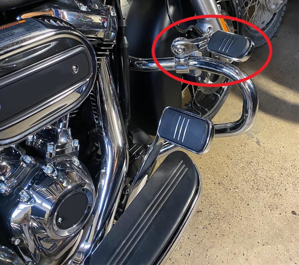 Front Rear 1-1/4″ 32MM Mount Foot Pegs / Footboards For Harley Touring 1993-2023
