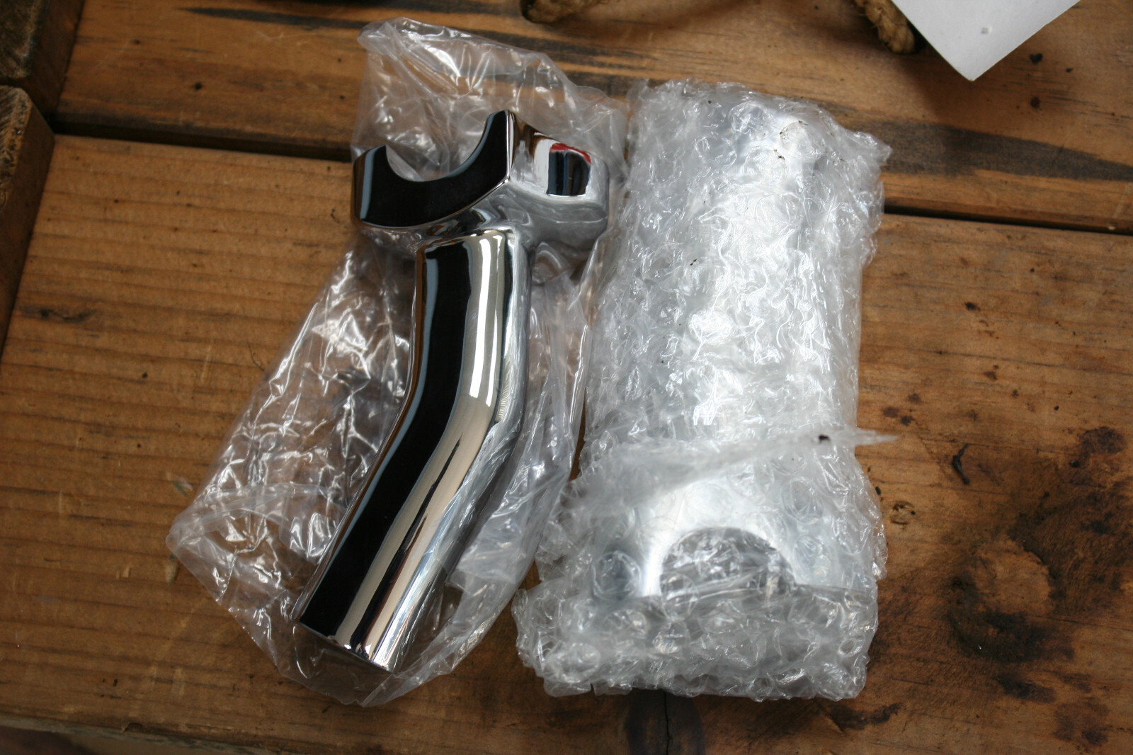 CHOPPER HARLEY big twin & sporster 1 1/2″ pullback and 4 1/2″ rise fit fat bob