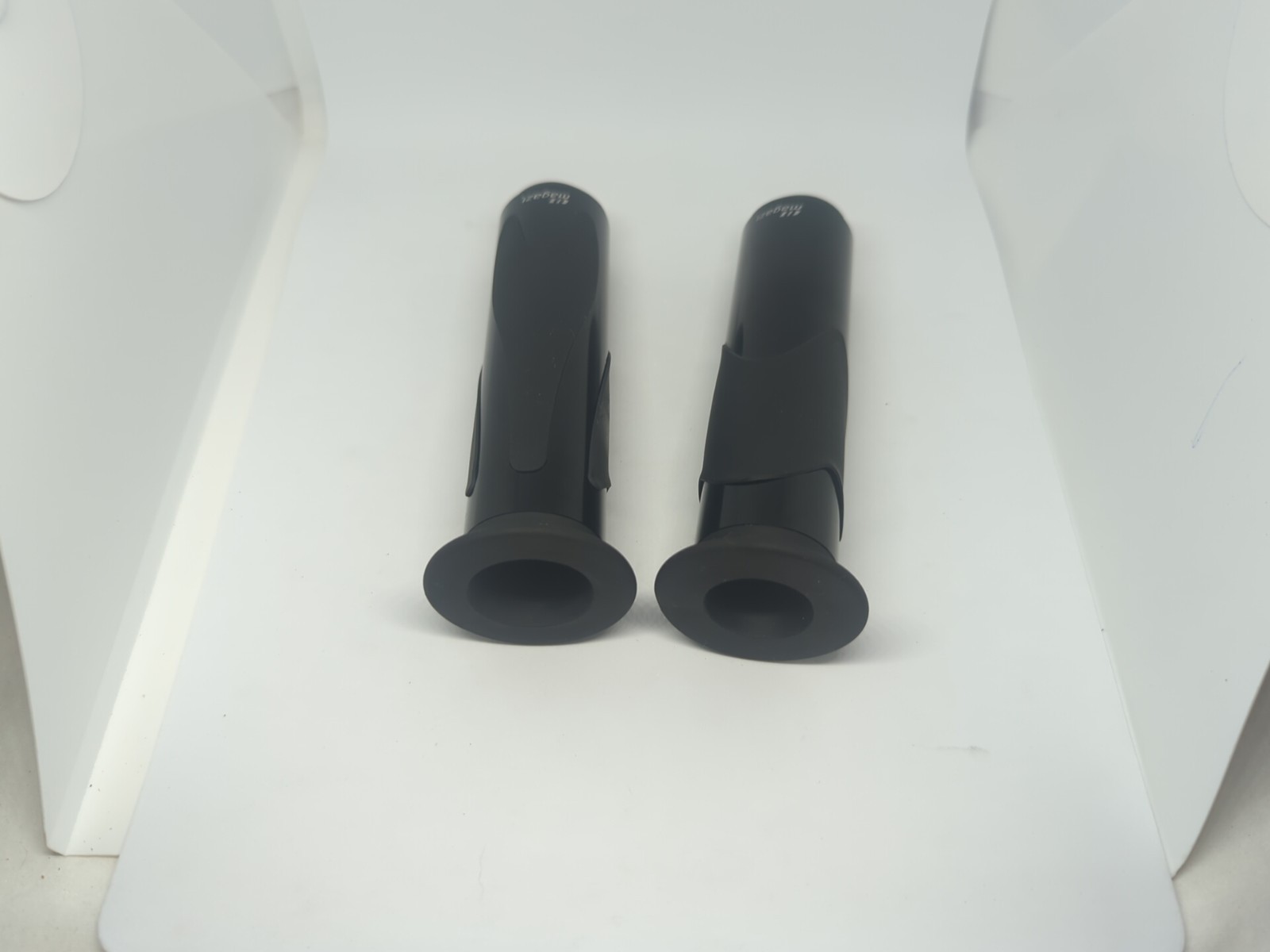 2x Lava Black Handlebar Grip (22mm+25mm) Rubber