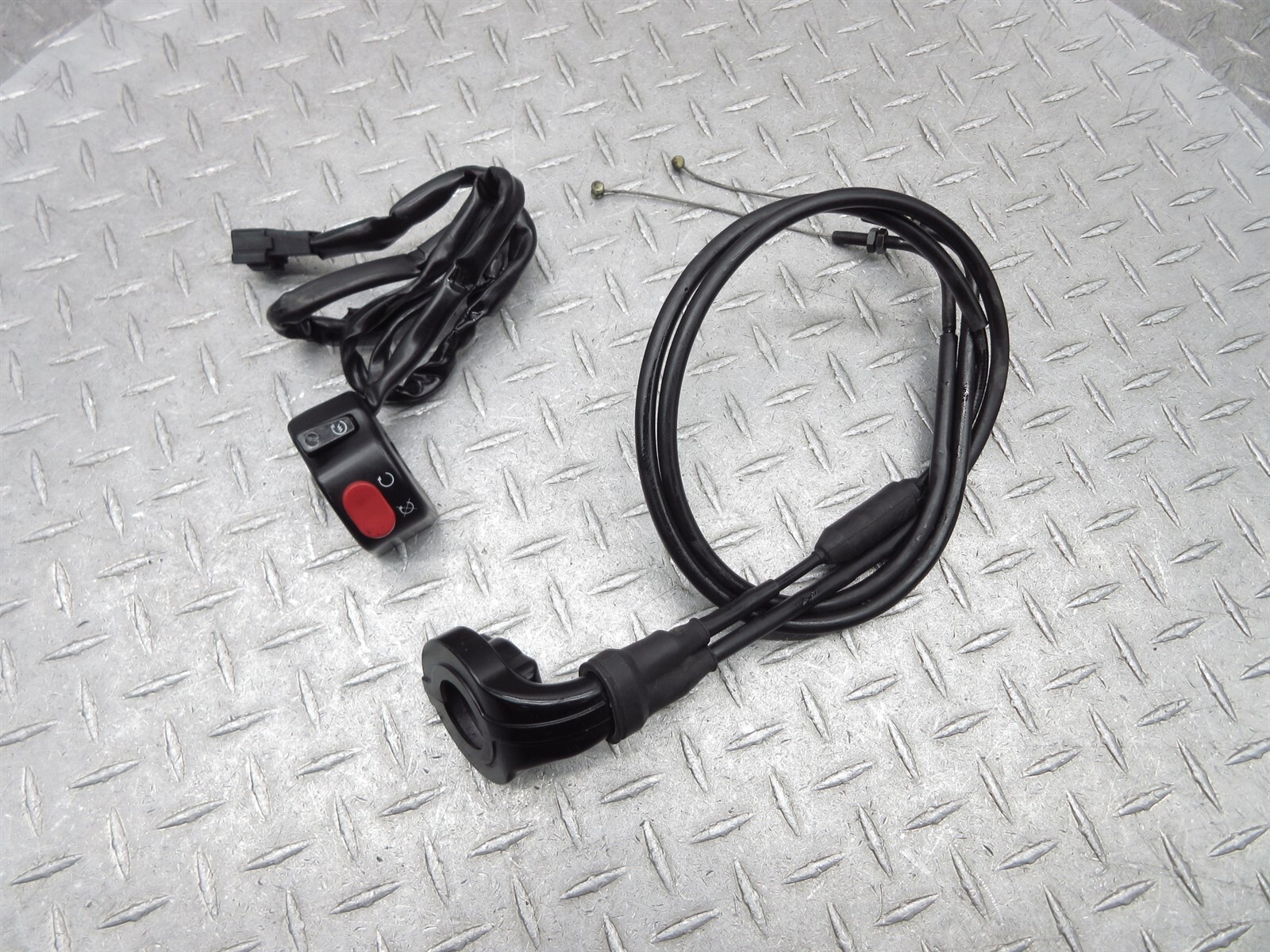 2008 08-12 Triumph Street Triple 675 Right Switch Throttle Control Twist Cable