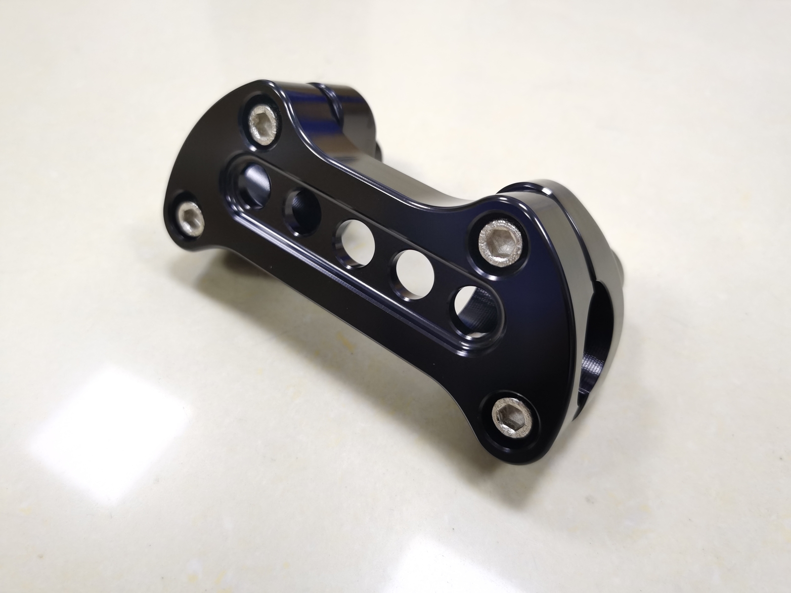 Black 1.7″ Handlebar Risers Top Clamp For Harley 1″ Bar Road Glide Night Train