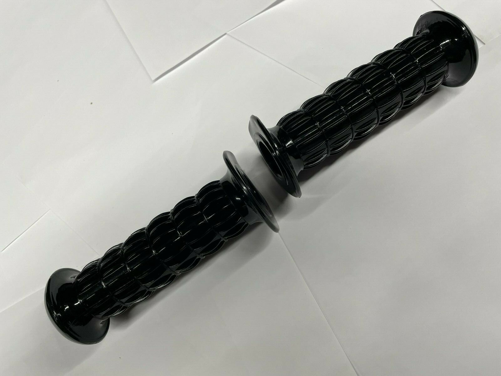 Yamaha Vintage Z1 style black rubber closed end street bike Grips 7/8″ 130MM