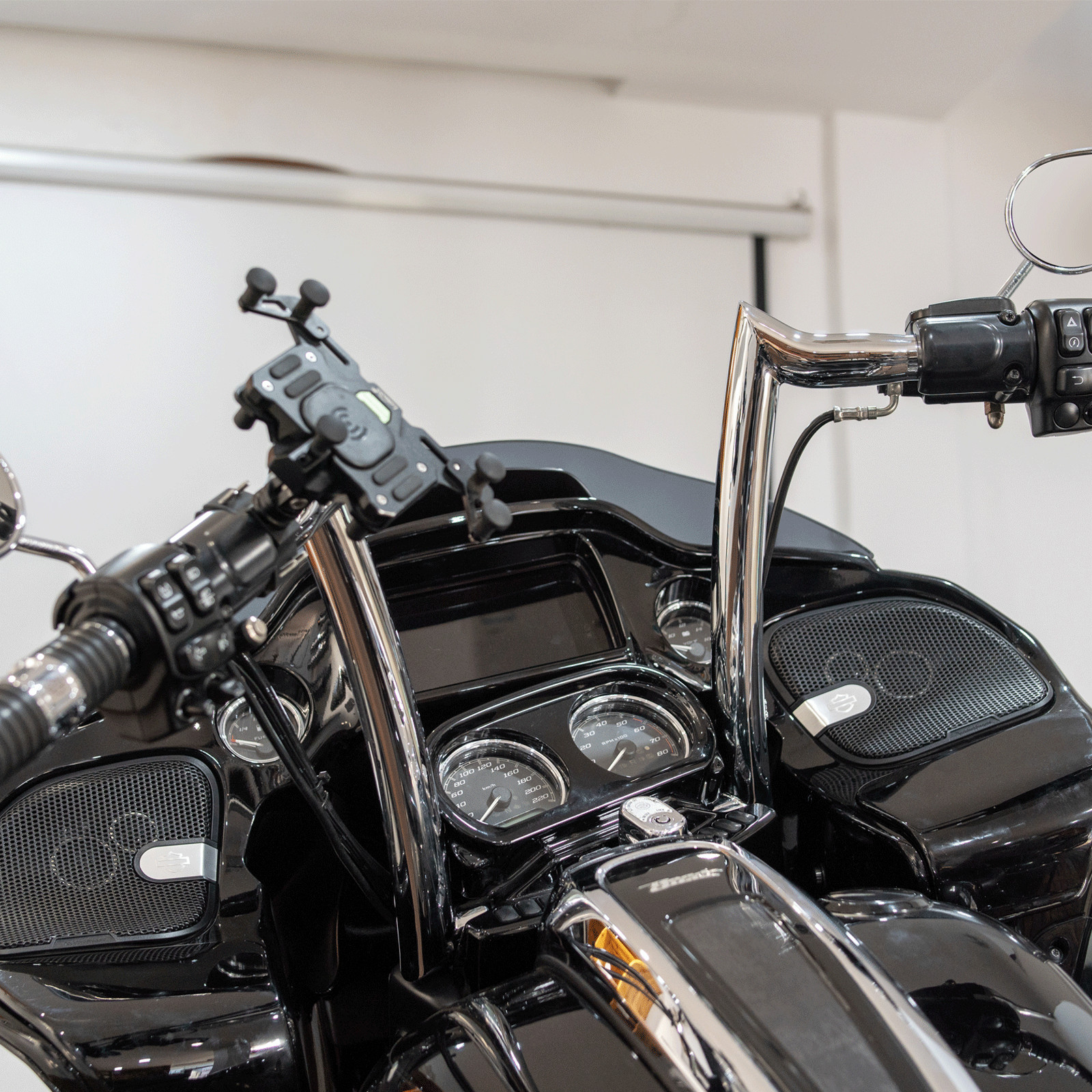 Handlebar for Harley Davids CVO Road Glide Ultra ST，Road Glide2006-24 sliver NEW