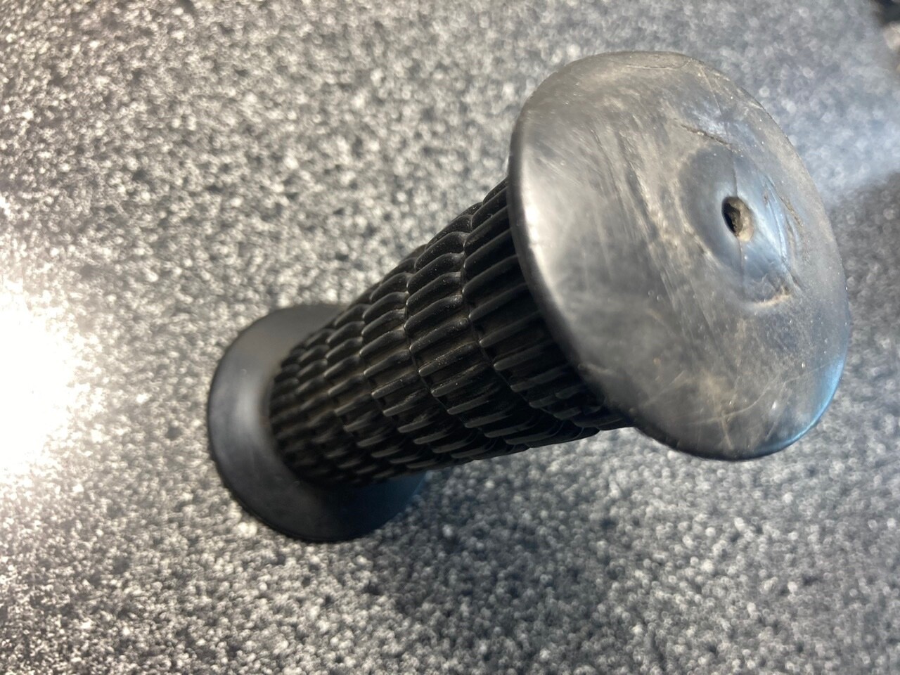 OEM kawasaki F11 F9 F7 G5 G4 G3 KV KD KS MC1 left side handle bar hand grip vtg