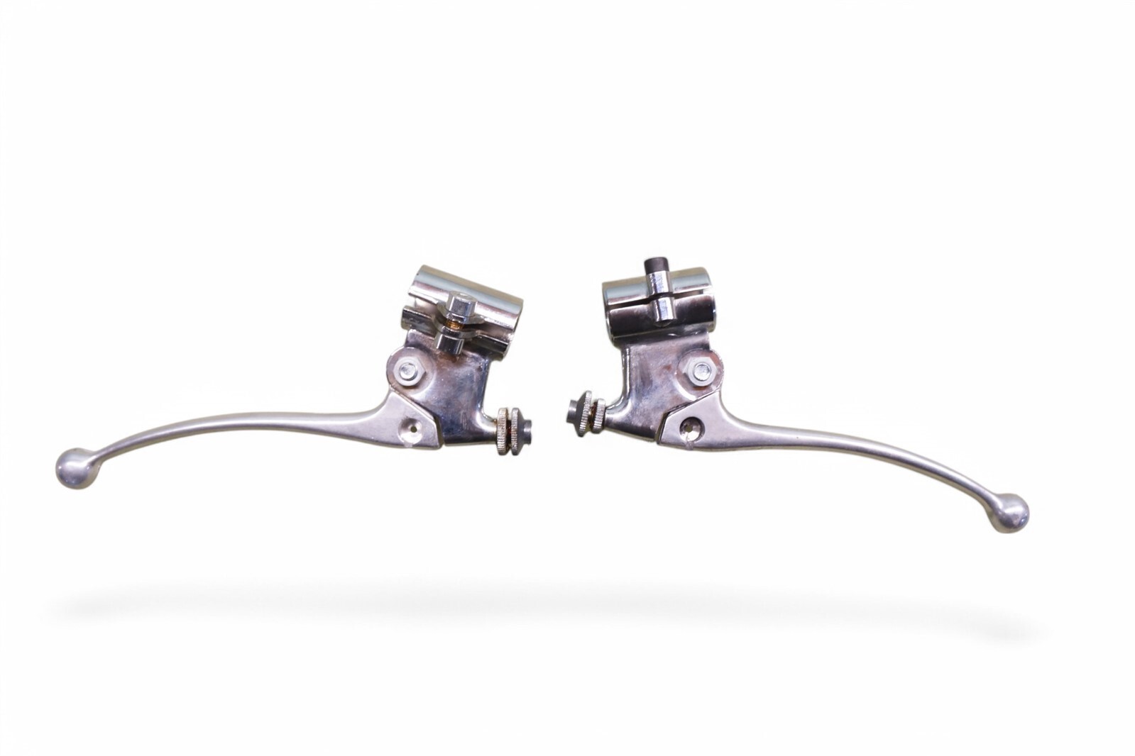 Tommaselli Clutch and Brake Levers for Early Ducati Bevel Single *RG22