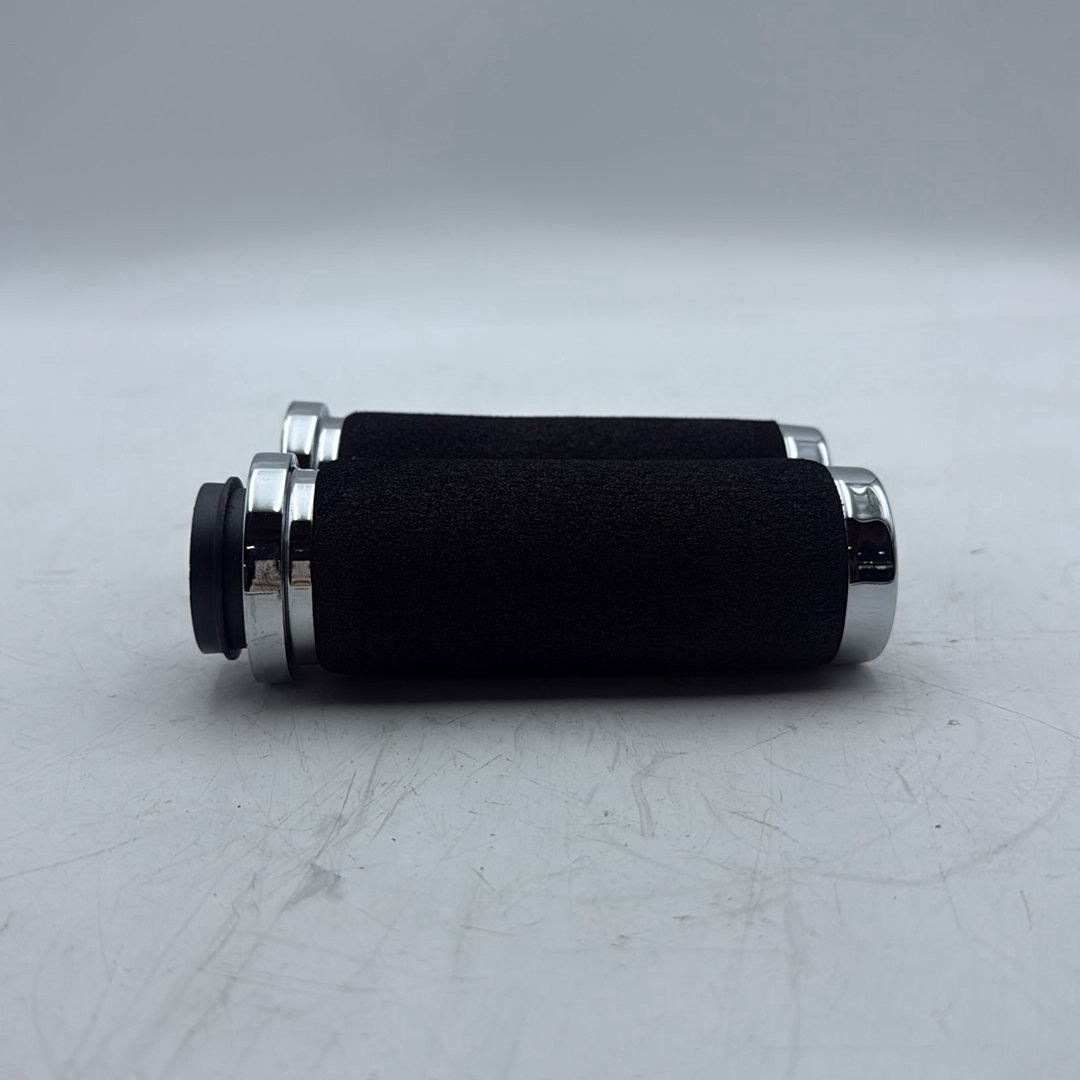 2008 Harley FLHTC Electra Glide Classic OEM Front Left Right Hand Grips