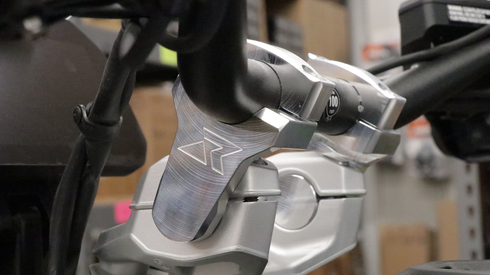 Rox 1R-P13GS Pivoting Bar Riser 1.25″ Bar 2.4″ Rise for BMW R1300GS/ GSA/ Trophy