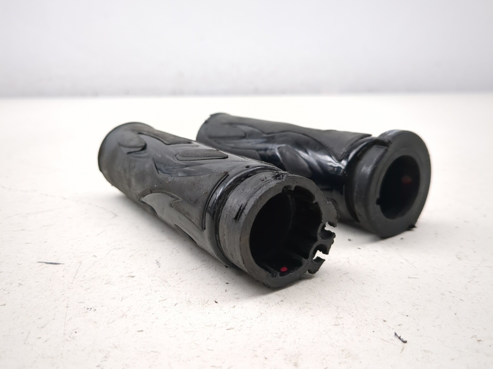06-11 Harley Davidson Sportster XL1200L Front Left Right Handlebar Grip Set