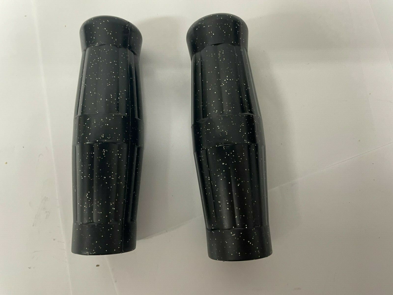 Yamaha Vintage style black Metal flake coke bottle street bike Grips 7/8″ 130MM