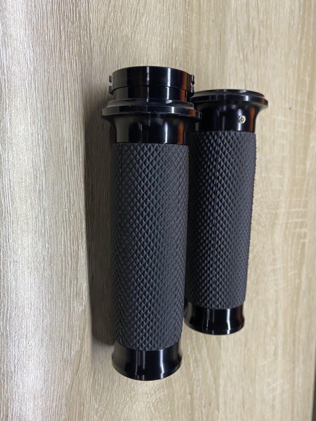 1″ Inch Motorcycle Handle Bar Hand Grips For Harley Honda Yamaha Kawasaki Jkzoab