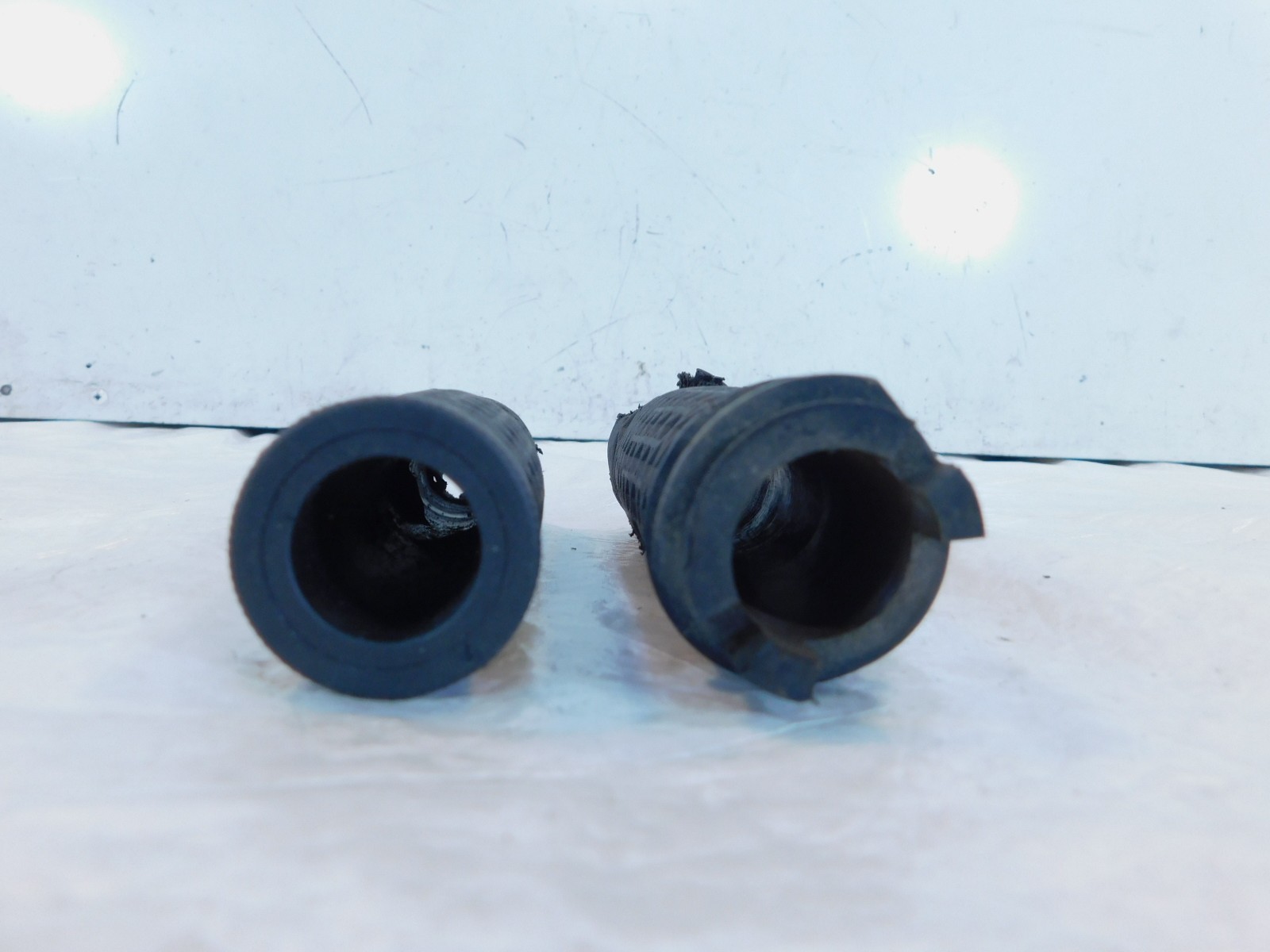 18-24 Indian Scout Bobber Brown Front Left & Right Handlebar Hand Grips