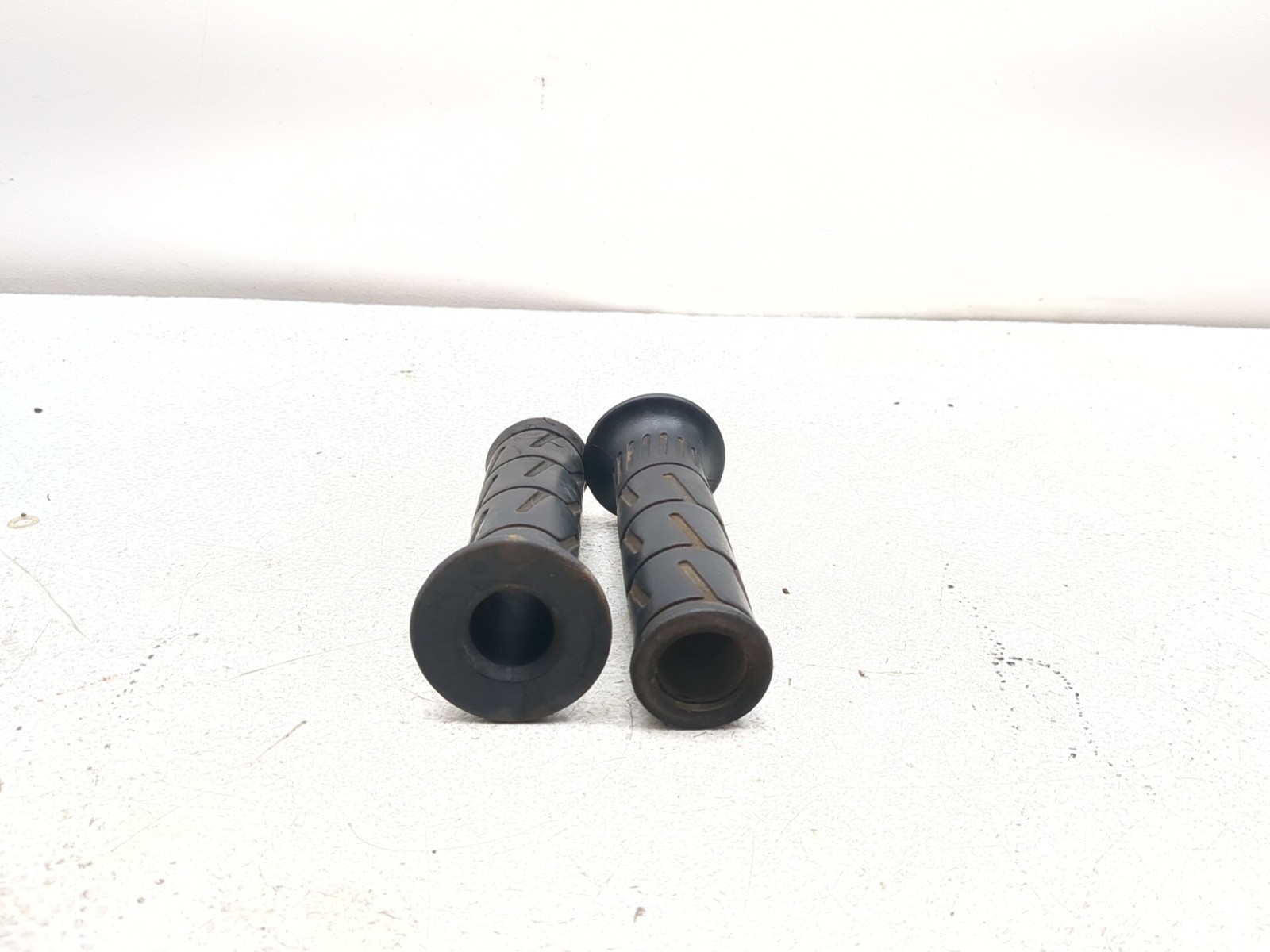 15-18 Kawasaki KLZ 1000 Versys LT Front Left & Right Handlebar Grips