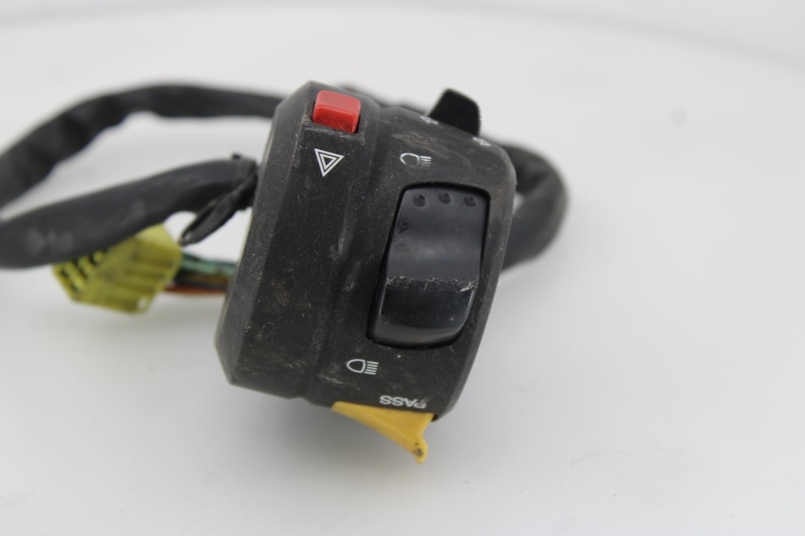 2006 SUZUKI GSXR600 LEFT HANDLEBAR CONTROL SWITCH 37400-01H10
