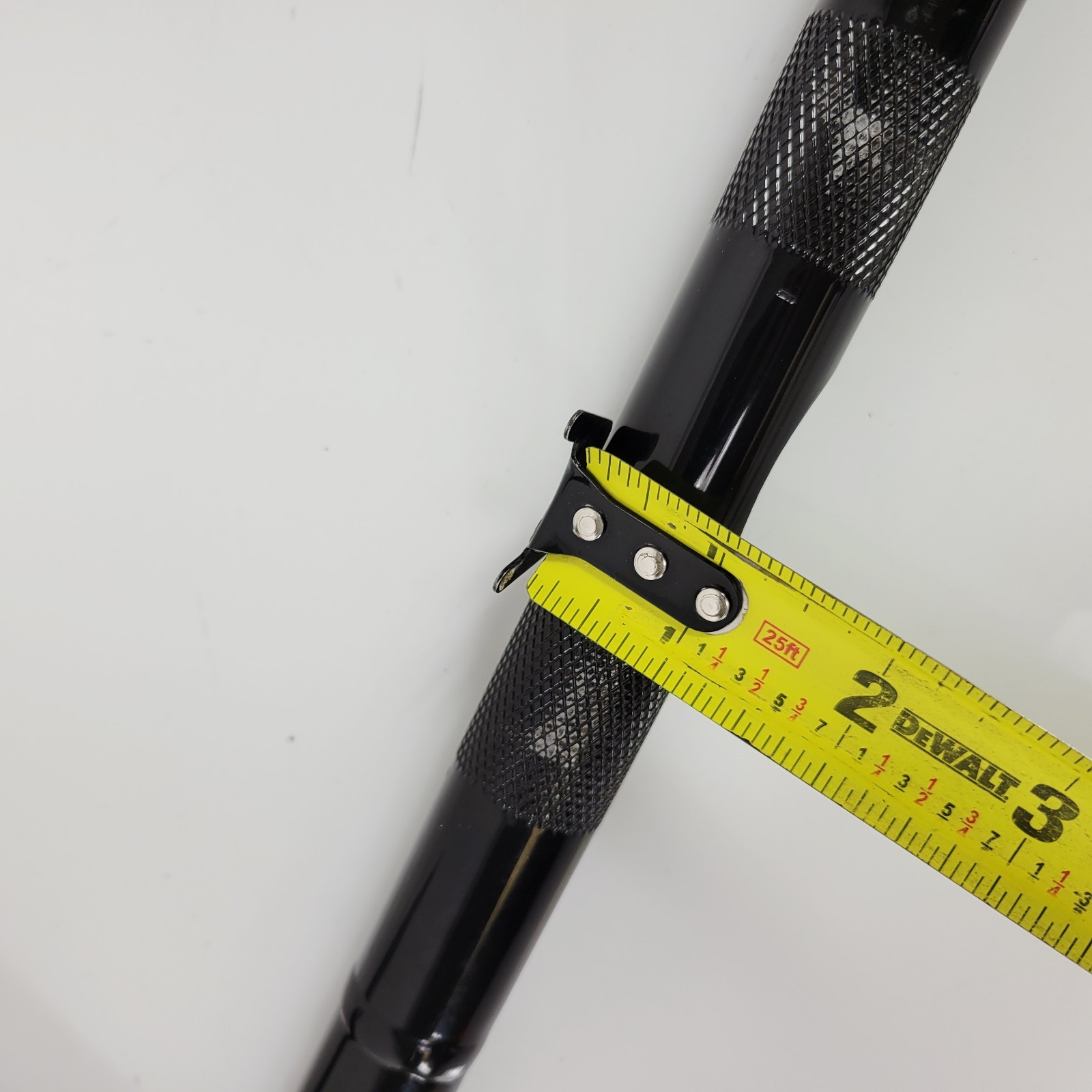 oem Harley-Davidson Batwing Chizeled Handlebar 12″ Ape 1.25 Gloss Black 55800863