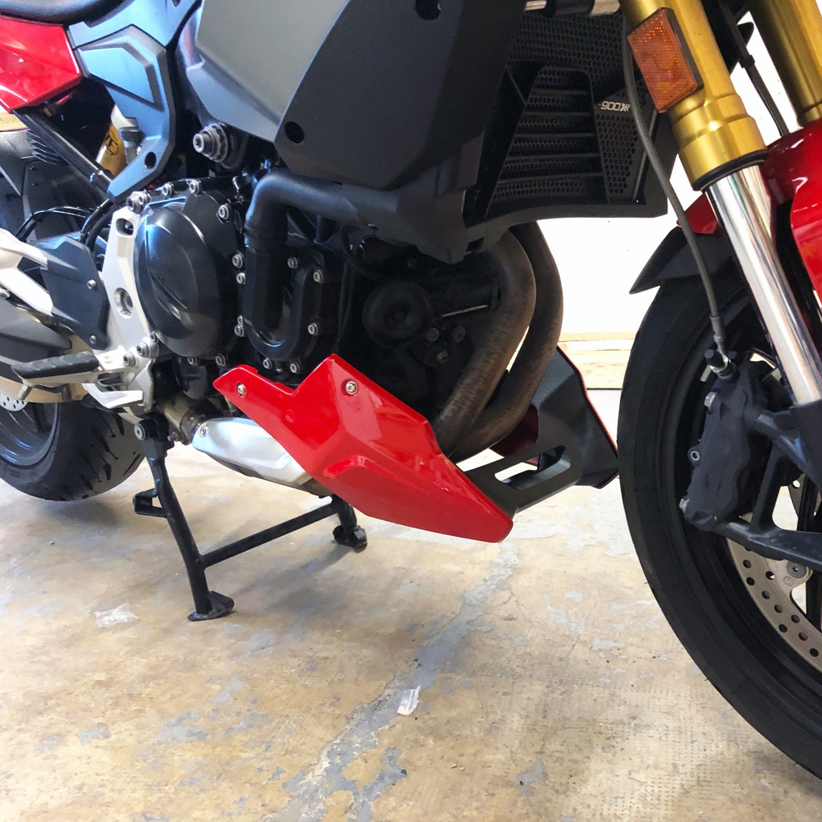 Lower Engine Spoiler Cowling Belly Pan Kit For BMW F900R F900XR 2020-2024