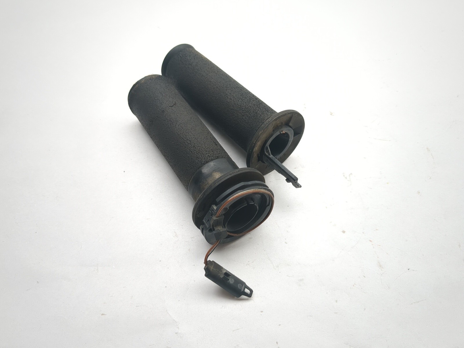 13-18 BMW F800GS Adventure Front Left Right Heated Grip Pair 61317708227