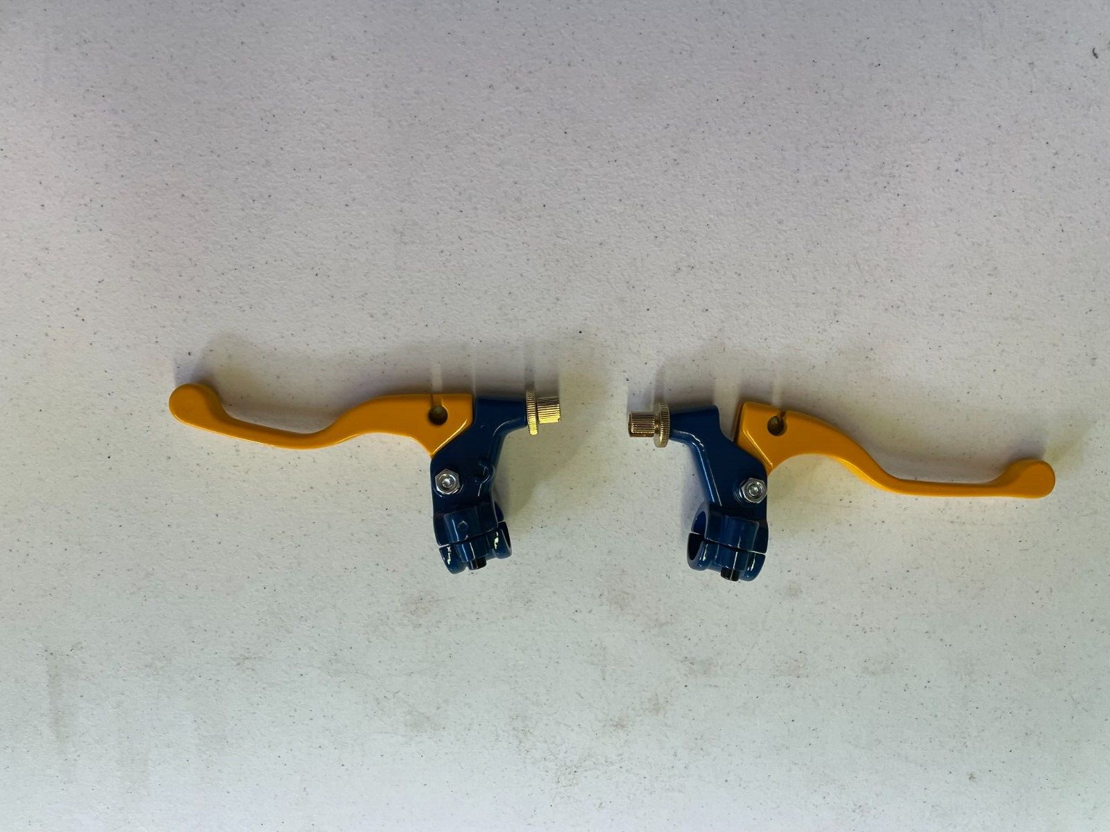 BLUE + YELLOW SHORTY CLUTCH + BRAKE LEVER / PERCH ASSEMBLY SUZUKI DIRT BIKES