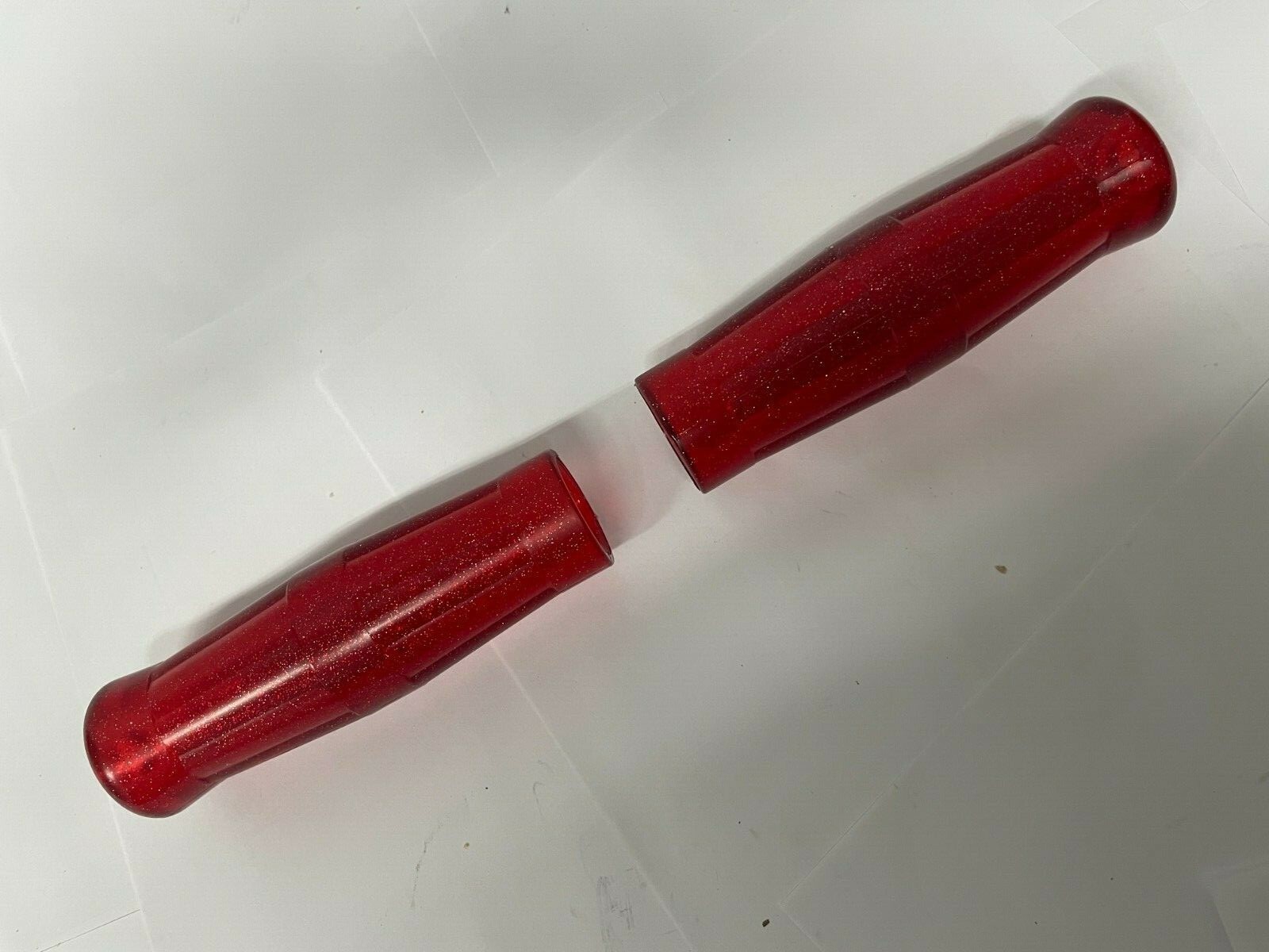 Suzuki Vintage style red Metal flake coke bottle street bike Grips 7/8″ 130MM