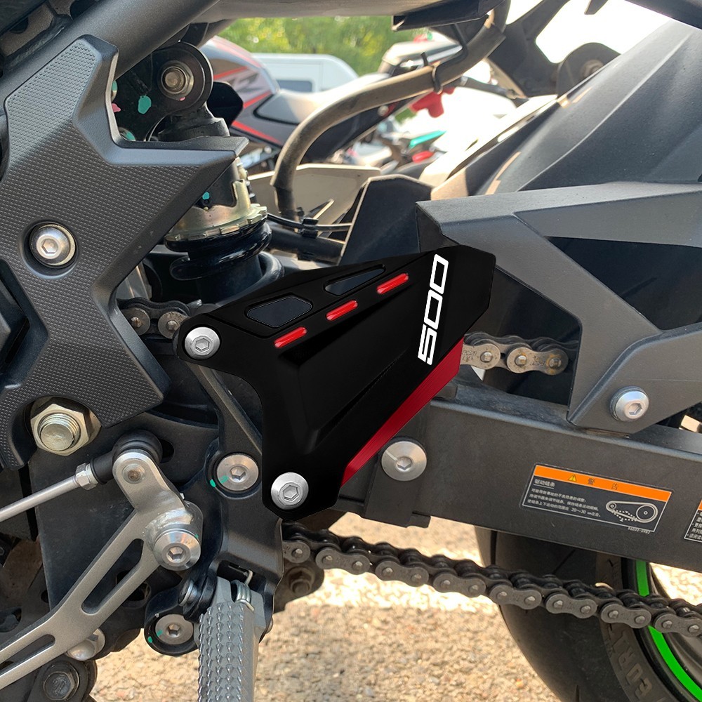 Foot Pegs Heel Plates Guard Protector For Kawasaki Ninja 500 ABS/SE 2024-2025
