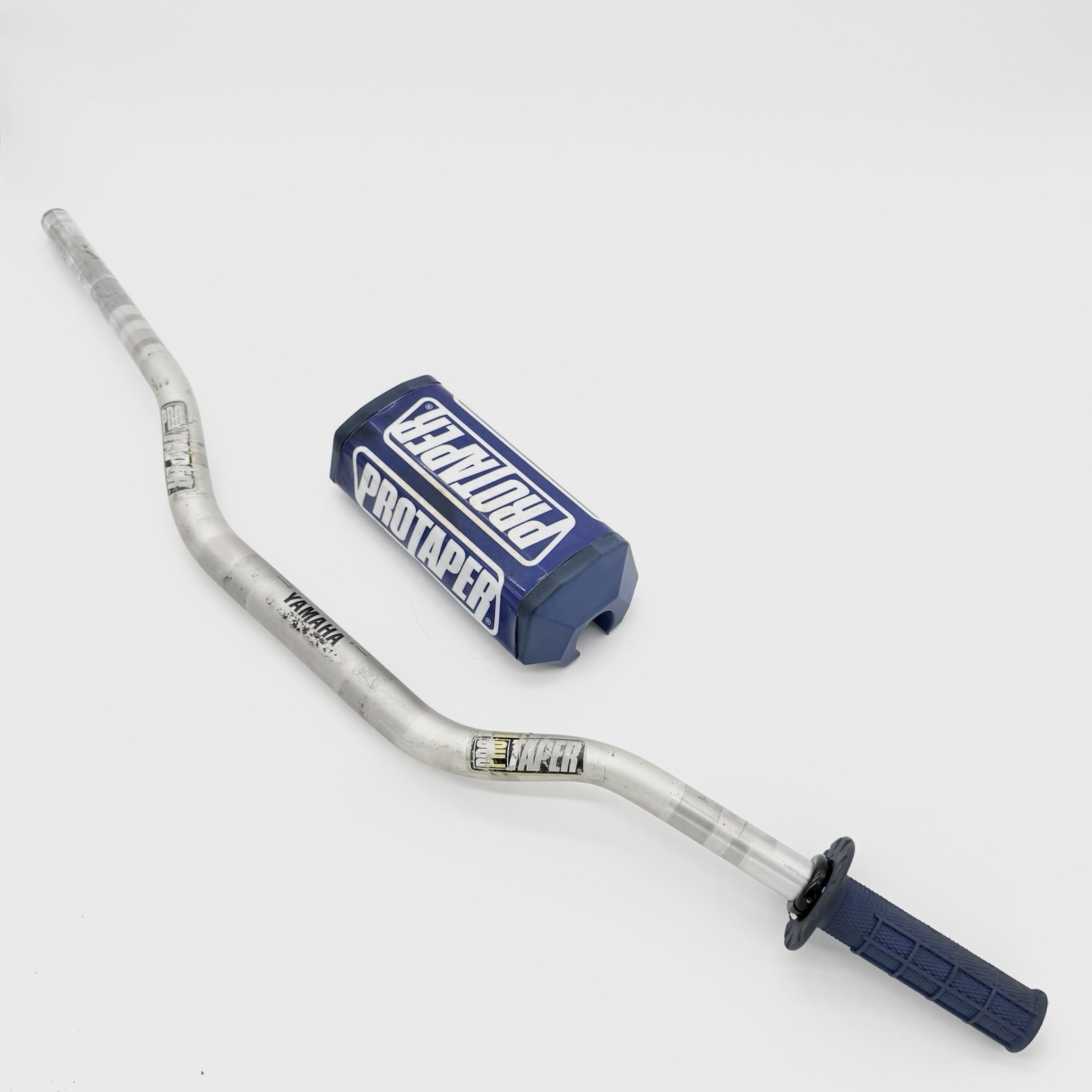 ProTaper 1-1/8″ Yamaha 1C3-90 Handlebars w/ Bar Pad