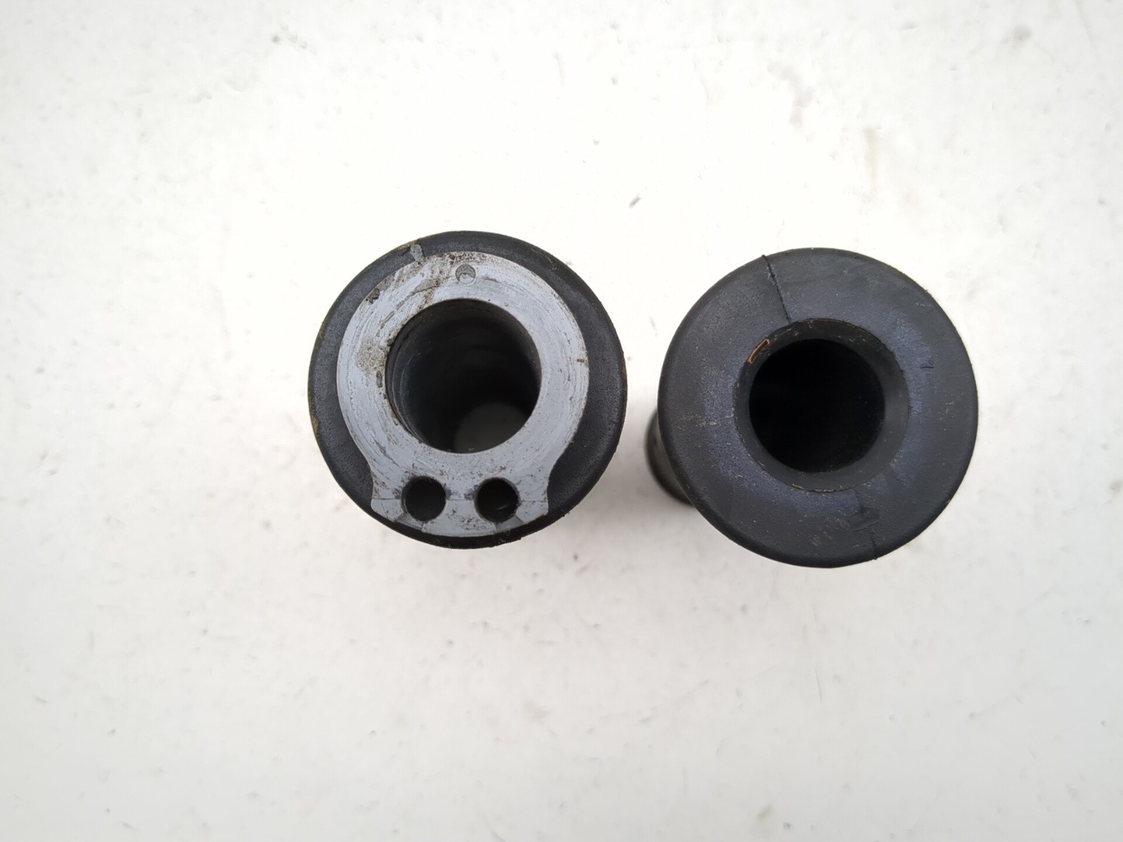 01-05 Kawasaki ZRX1200A ZRX 1200 Front Left Right Handlebar Grip Set 46019-1100